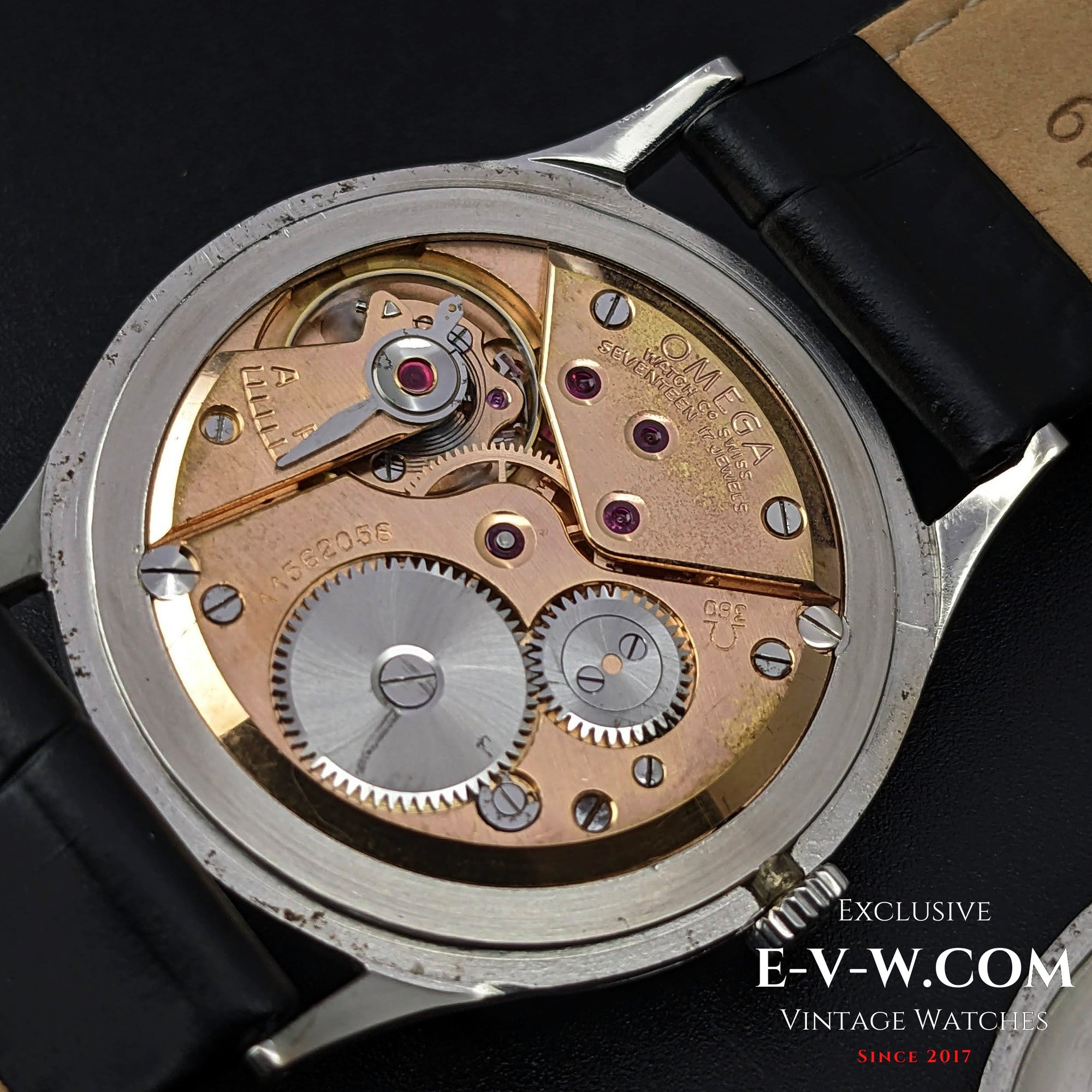 Omega vintage de 76 ans, cadran bleu, réf. 2401-3 / Cal. 360 / Année de fabrication : 1947