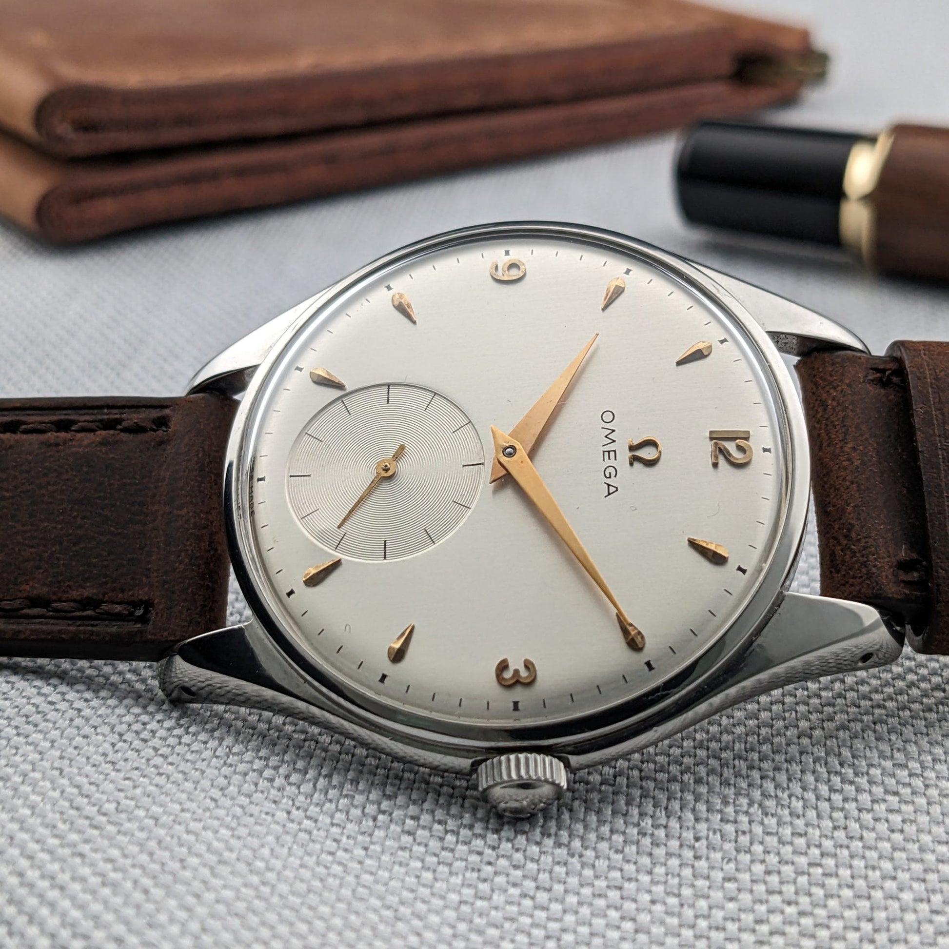 79 Years Old Omega jumbo 38mm / Ref 2505-23 / Vintage 1947 Watch / Cal 30T2 PC Movement / Serviced dial