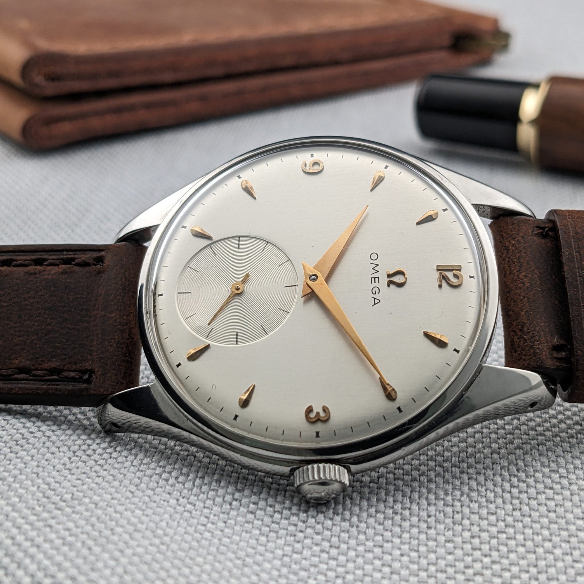 79 Years Old Omega jumbo 38mm / Ref 2505-23 / Vintage 1947 Watch / Cal 30T2 PC Movement / Serviced dial