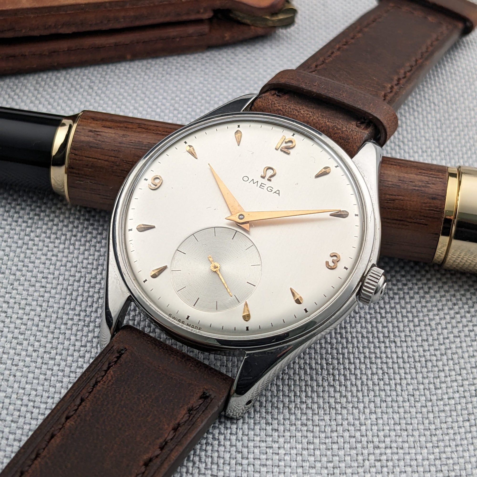 79 Years Old Omega jumbo 38mm / Ref 2505-23 / Vintage 1947 Watch / Cal 30T2 PC Movement / Serviced vintage watch