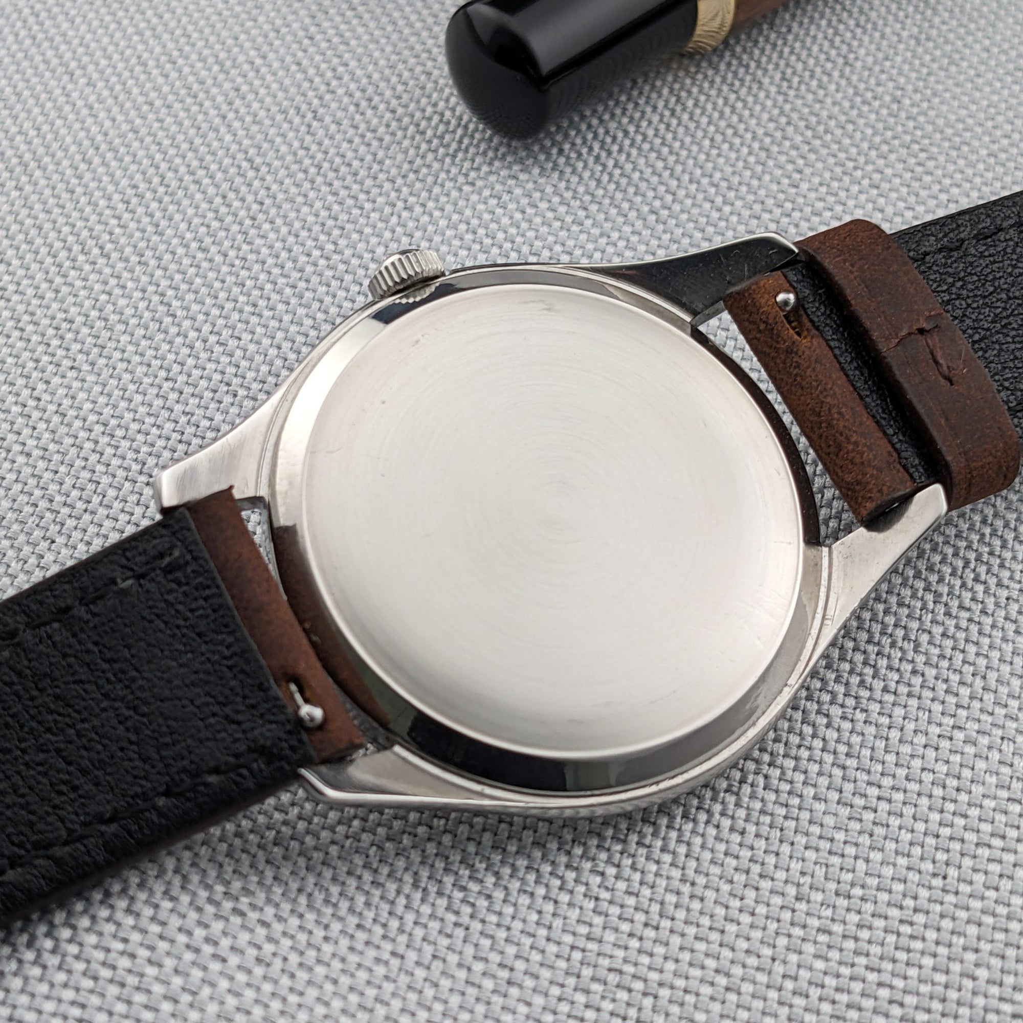 79 Years Old Omega jumbo 38mm / Ref 2505-23 / Vintage 1947 Watch / Cal 30T2 PC Movement / Serviced vintage watch