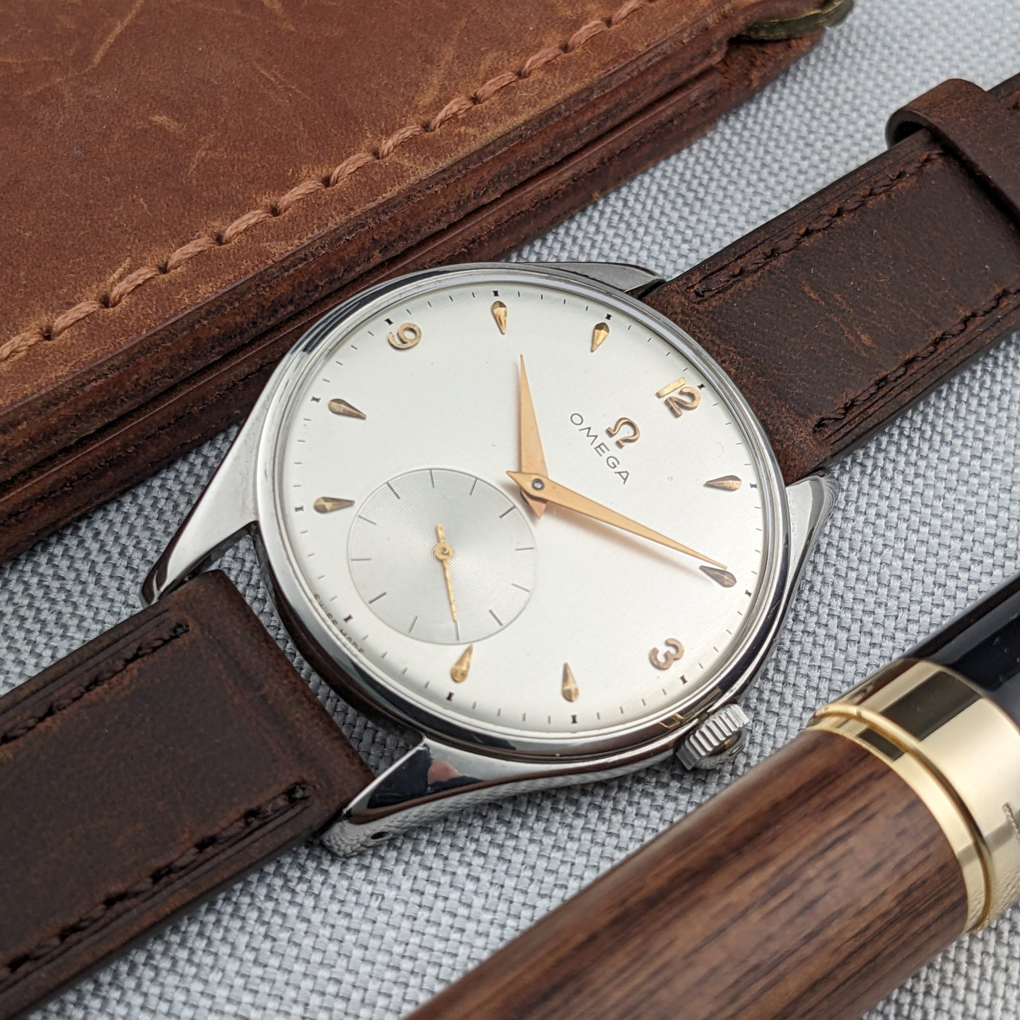 79 Years Old Omega jumbo 38mm / Ref 2505-23 / Vintage 1947 Watch / Cal 30T2 PC Movement / Serviced vintage watch