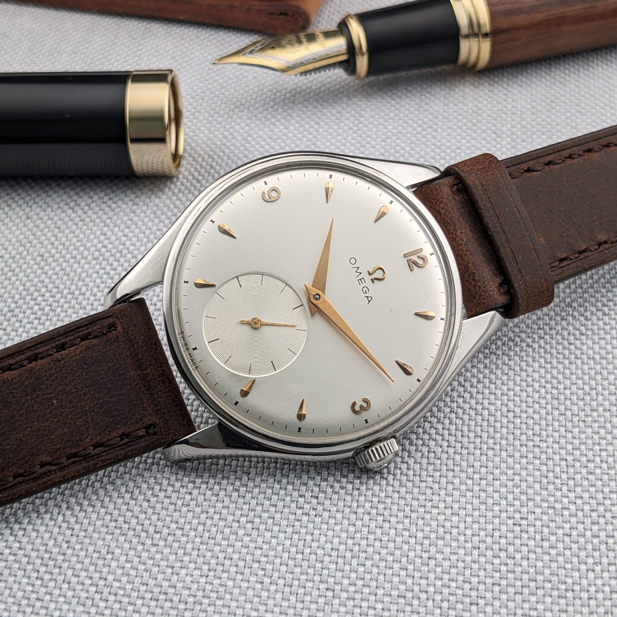 79 Years Old Omega jumbo 38mm / Ref 2505-23 / Vintage 1947 Watch / Cal 30T2 PC Movement / Serviced vintage watch