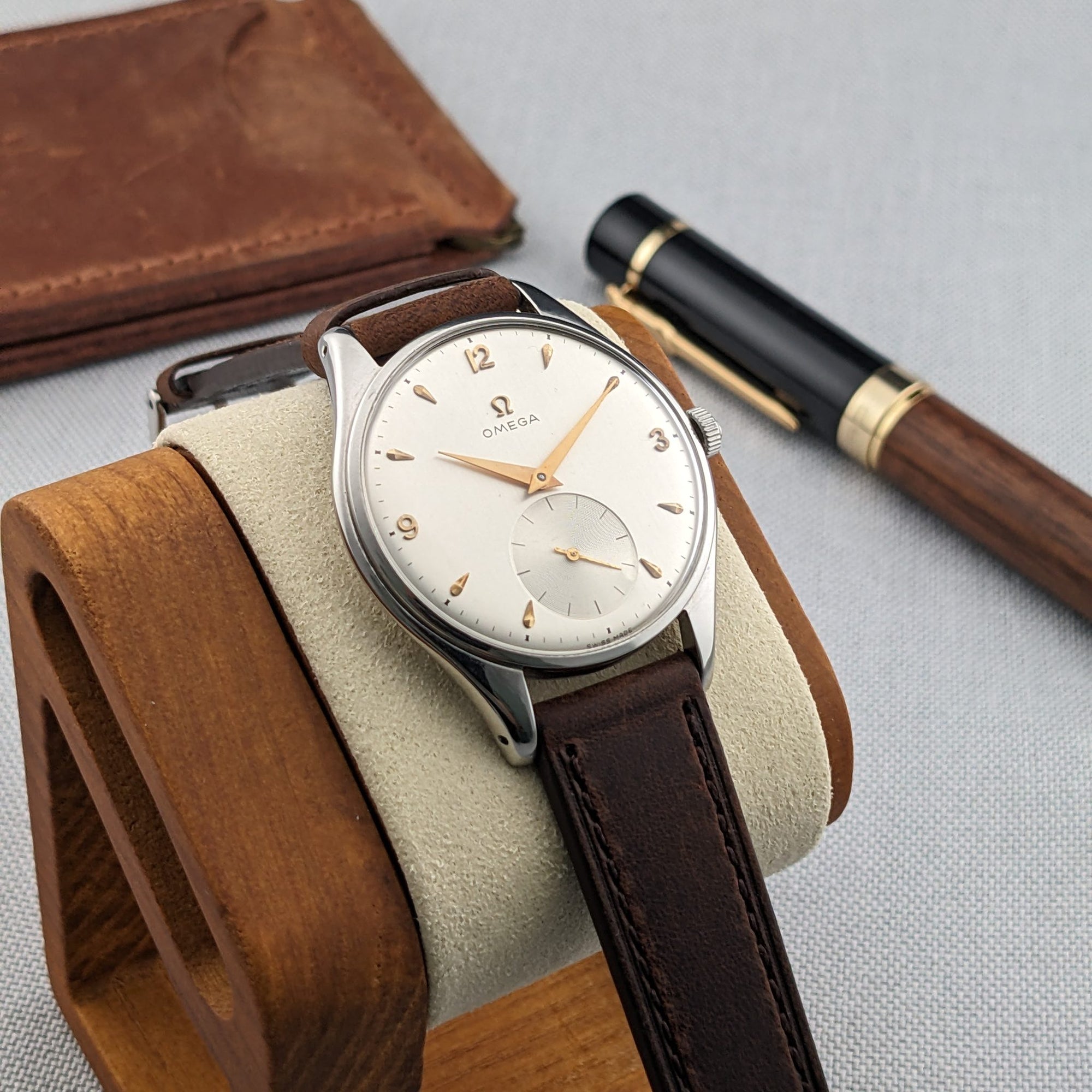 79 Years Old Omega jumbo 38mm / Ref 2505-23 / Vintage 1947 Watch / Cal 30T2 PC Movement / Serviced vintage watch