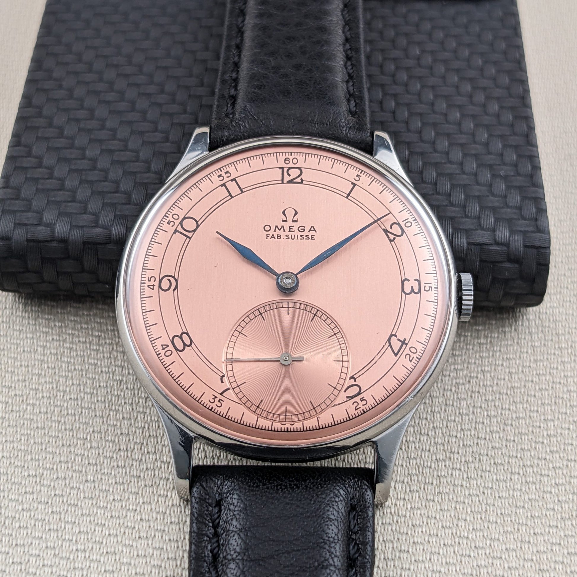 82 Years Old / Omega / Ref 2317 / Vintage 1944 Watch / Cal 30T2 Movement / Serviced dial
