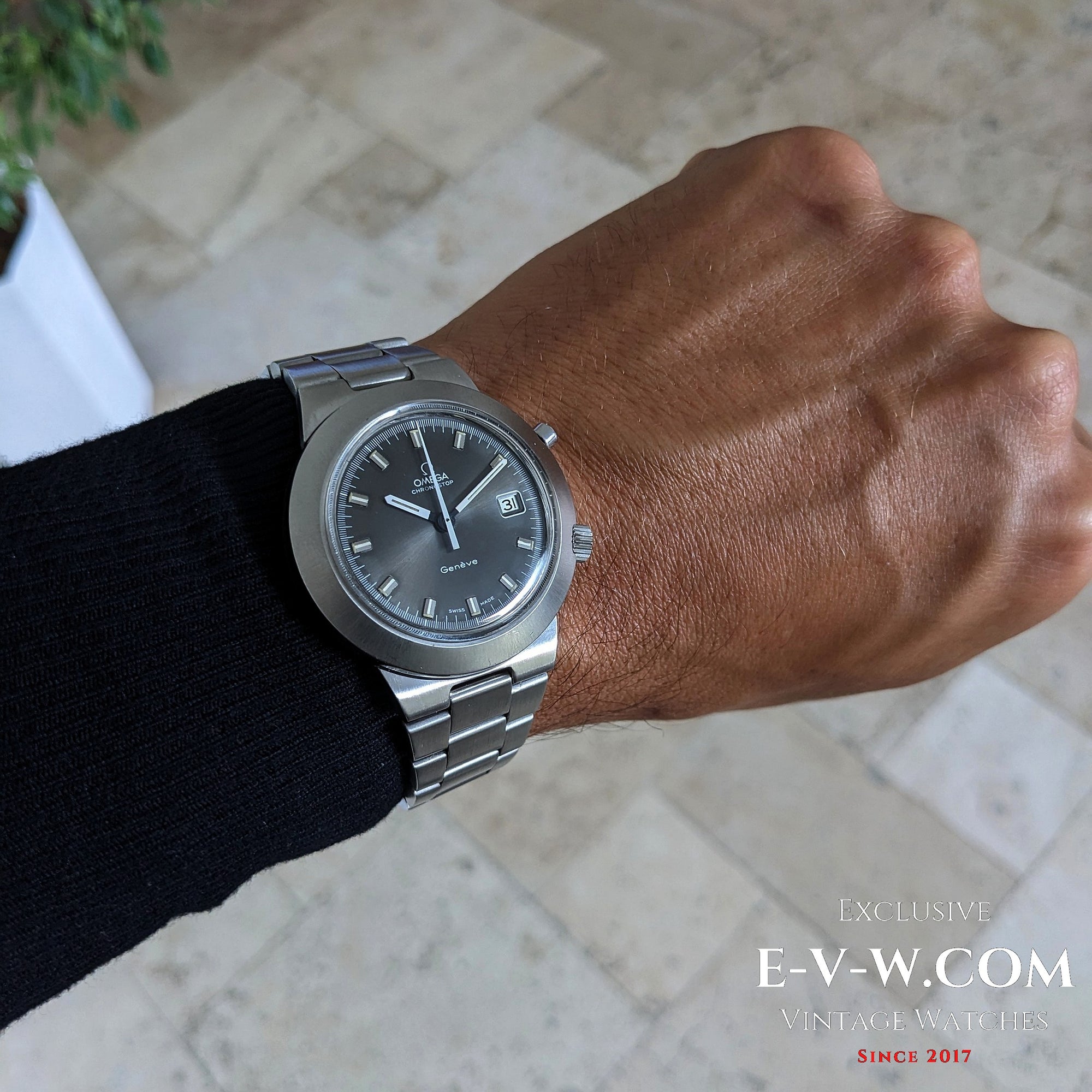 Omega Chronostop UFO vintage de 56 ans / Réf. 146012 / Cal. 920 / Année 1969 / Révisée 