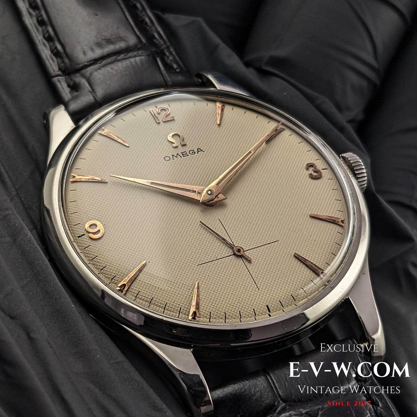 72 Years Old Vintage Omega Guilloche-Honeucomb  Dial / Jumbo Ref. 2609 / Cal. 266 / Vintage 1952