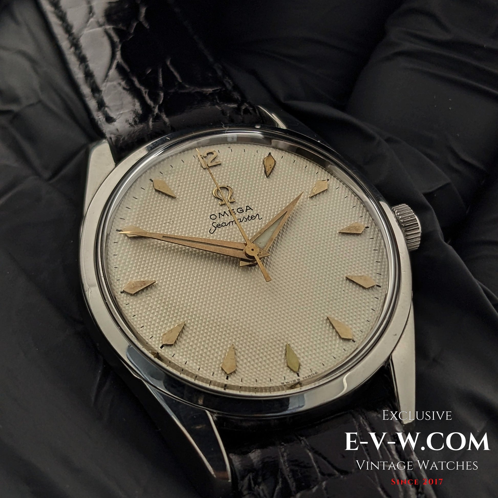 66 Years Old Vintage Omega Guilloche-Honeycomb Dial Ref. 2938-1SC / Cal. 284(30T2) Vintage 1958