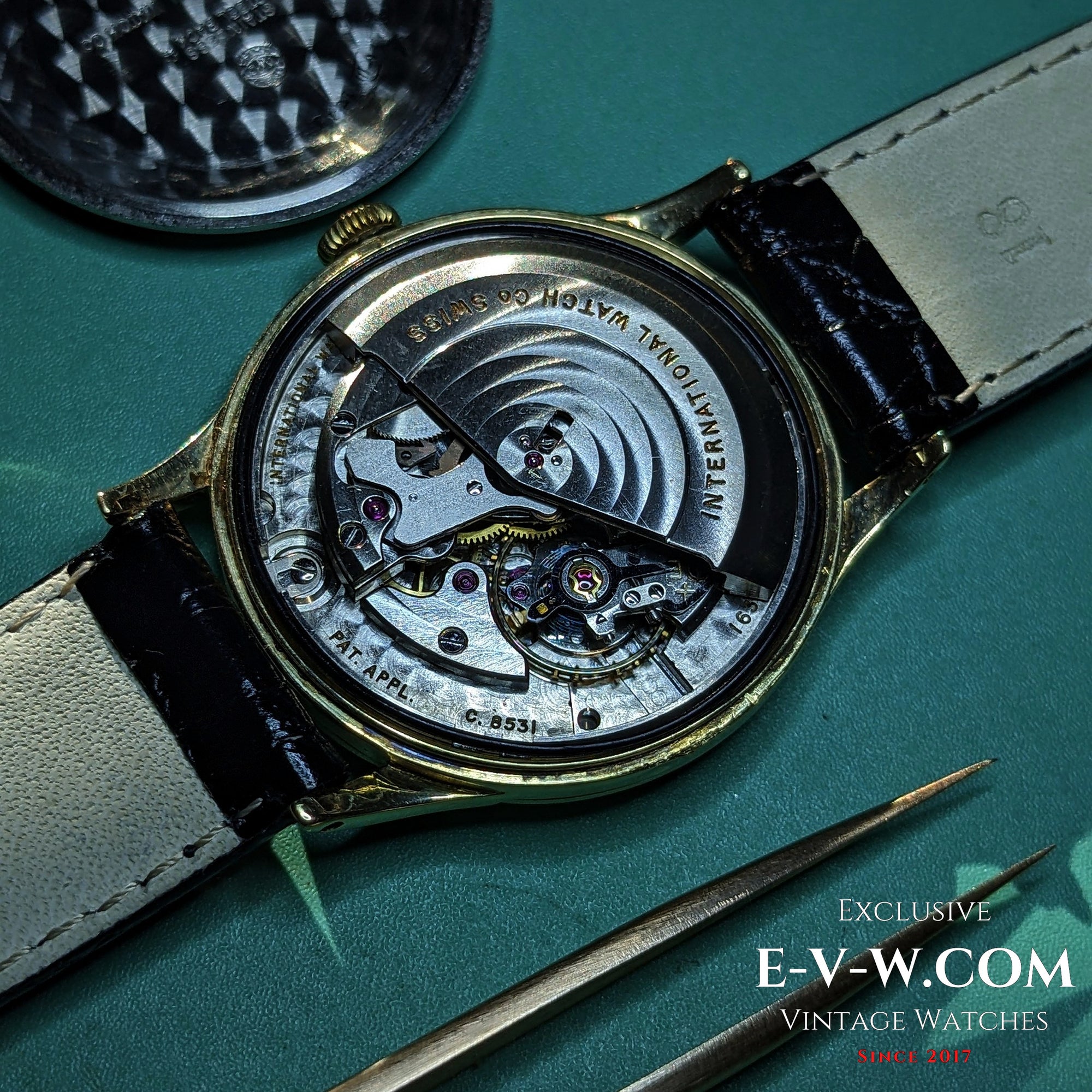IWC Schaffhausen أوتوماتيك تاريخ | قرص Pie-Pan | مغطى بالذهب | عيار 8531 | قديم 1962 | خدمة 08/2025