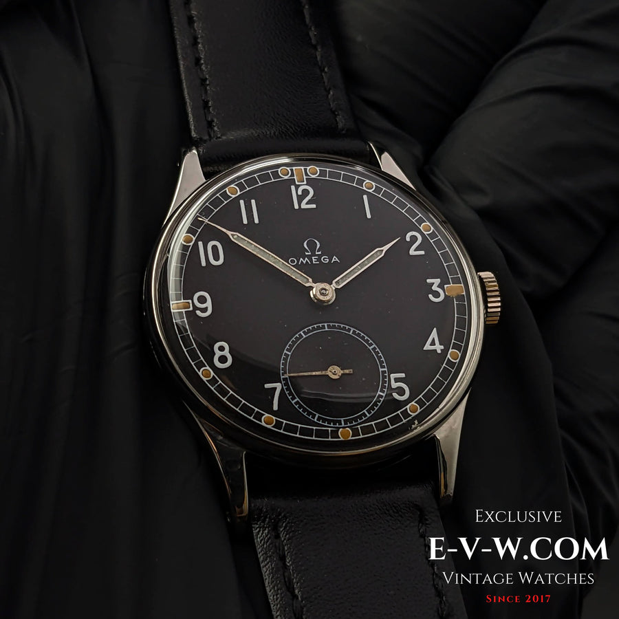 79 Years Old WWII Omega 30T2 / Ref 2390 3 / Vintage 1944