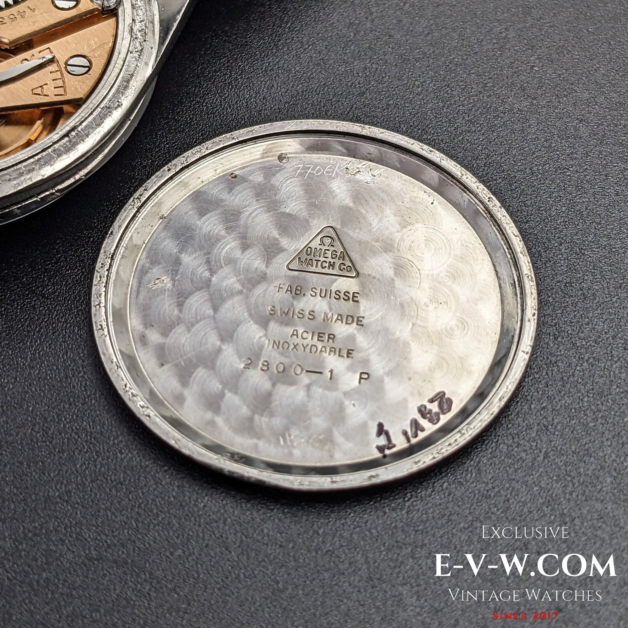 أوميغا عمرها 69 عامًا / مرجع 2800-1P / عيار 265 (30T2) / فينتاج 1954