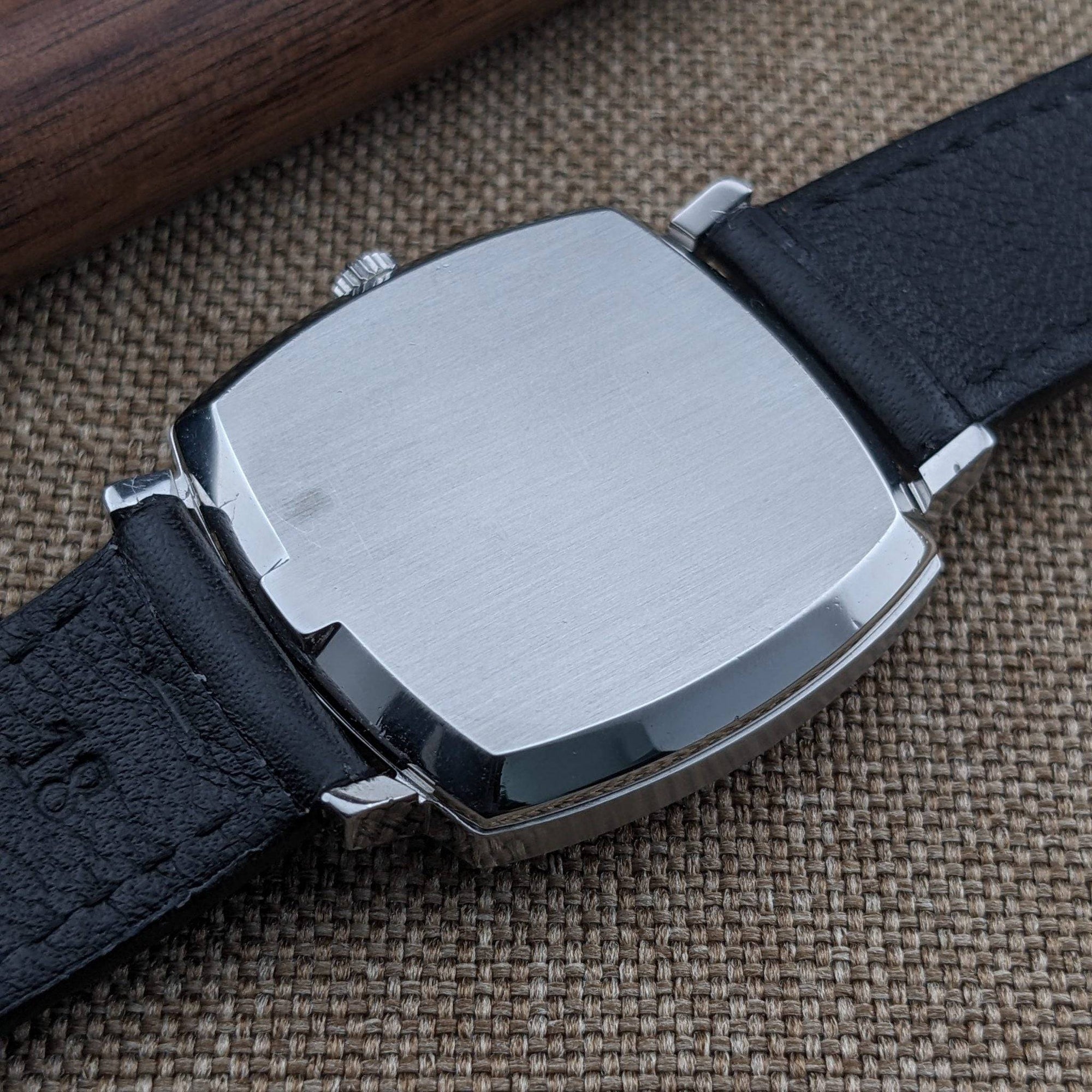 53年前のオメガ 自動巻き ジュネーブ / Ref 162.0052 - 1973年製ヴィンテージ時計 / オーバーホール済み