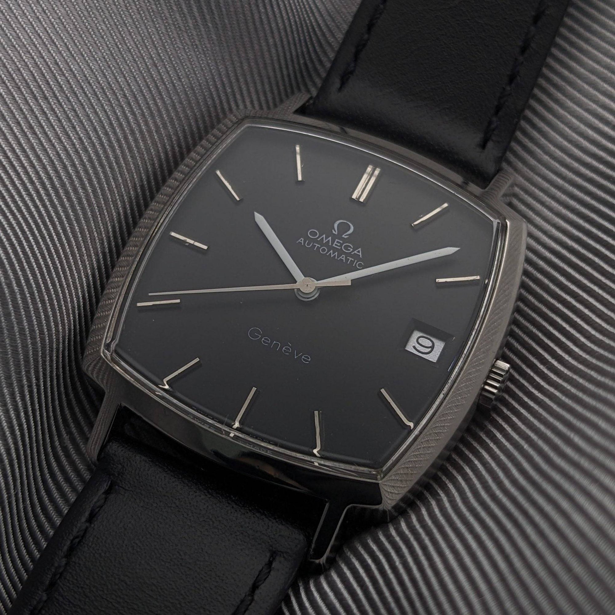 53年前のオメガ 自動巻き ジュネーブ / Ref 162.0052 - 1973年製ヴィンテージ時計 / オーバーホール済み
