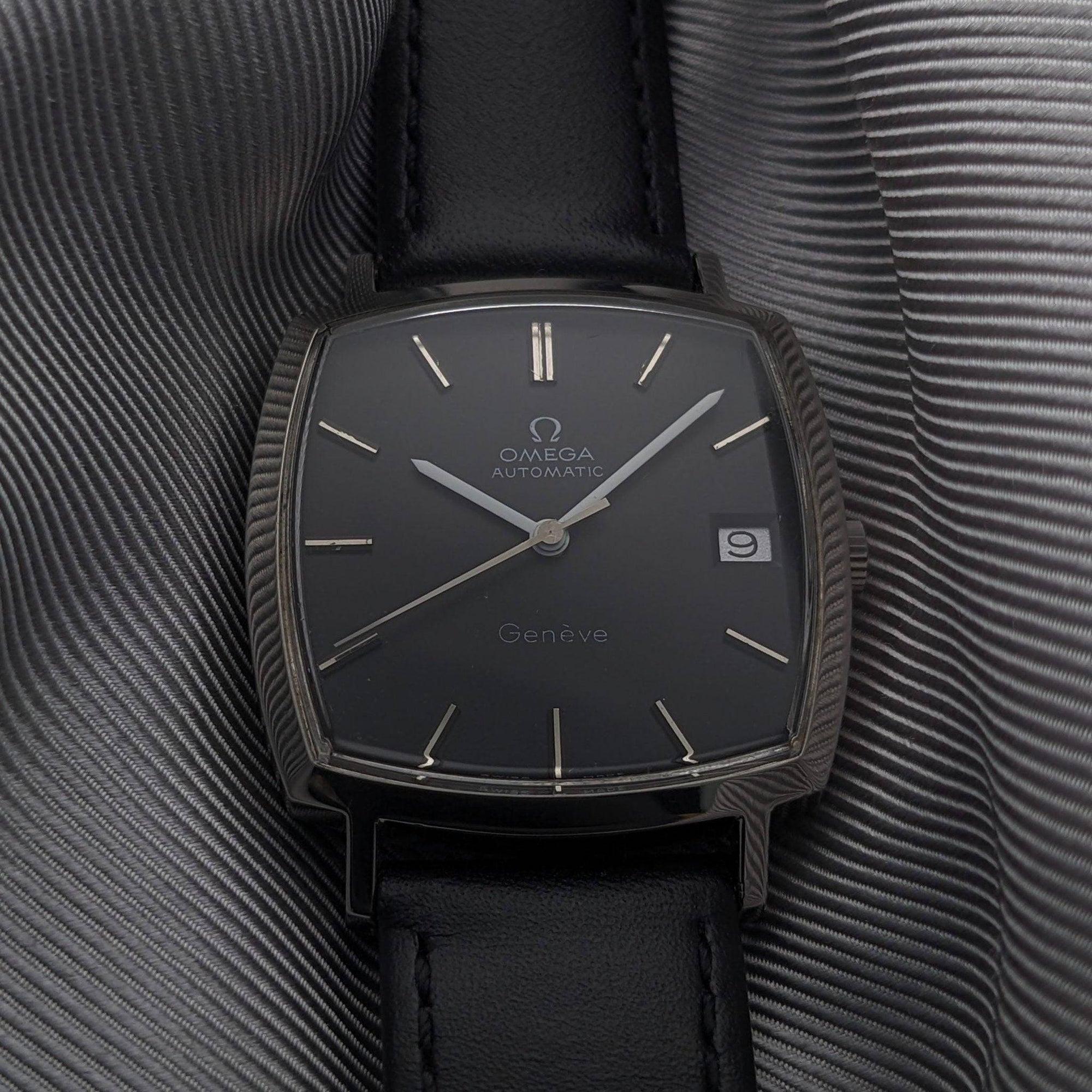 53年前のオメガ 自動巻き ジュネーブ / Ref 162.0052 - 1973年製ヴィンテージ時計 / オーバーホール済み