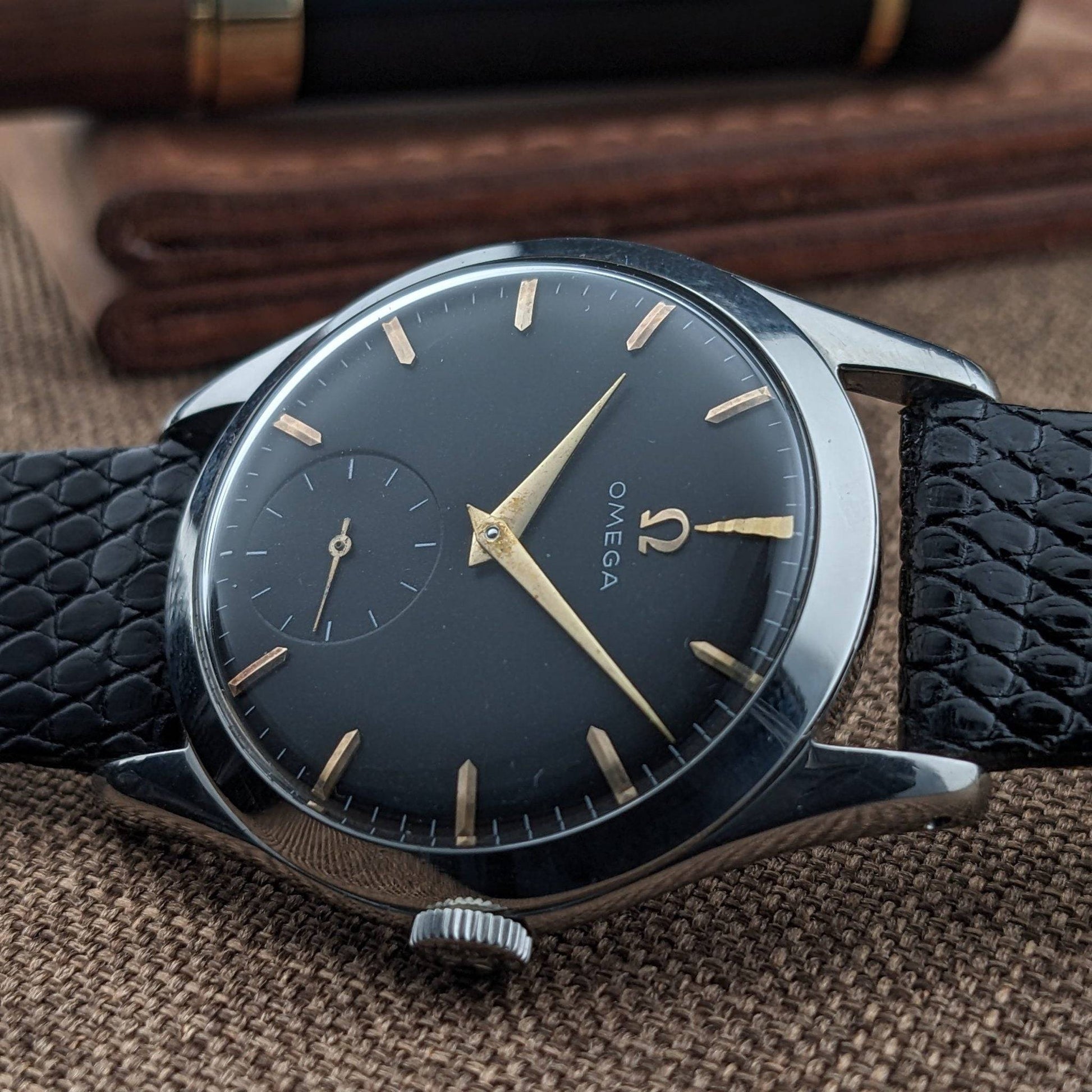 Omega Classic Post War / Ref 2503-17 / Cal. 266 ( 30T2 family) 1952 Vintage Watch / Serviced