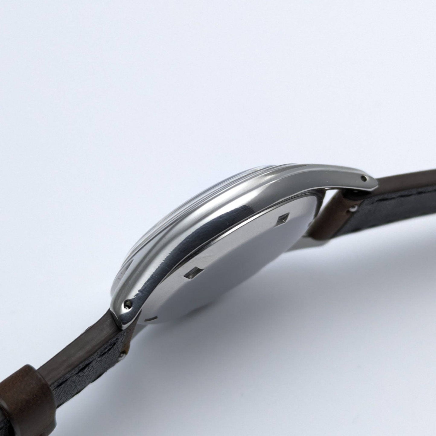 78 years old Omega Fab. Suisse Dial 2537-3 Vintage Watch 1948 / Serviced