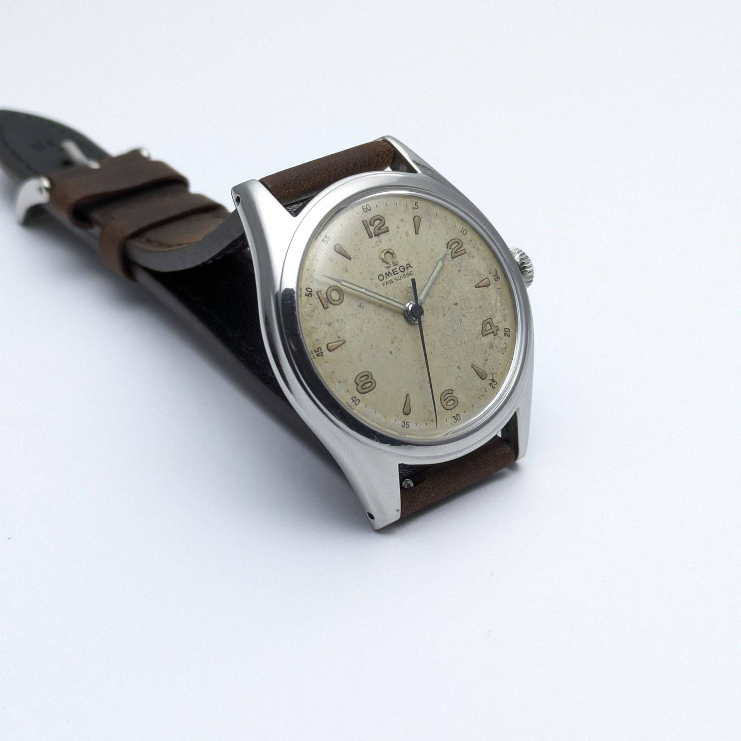 78 years old Omega Fab. Suisse Dial 2537-3 Vintage Watch 1948 / Serviced
