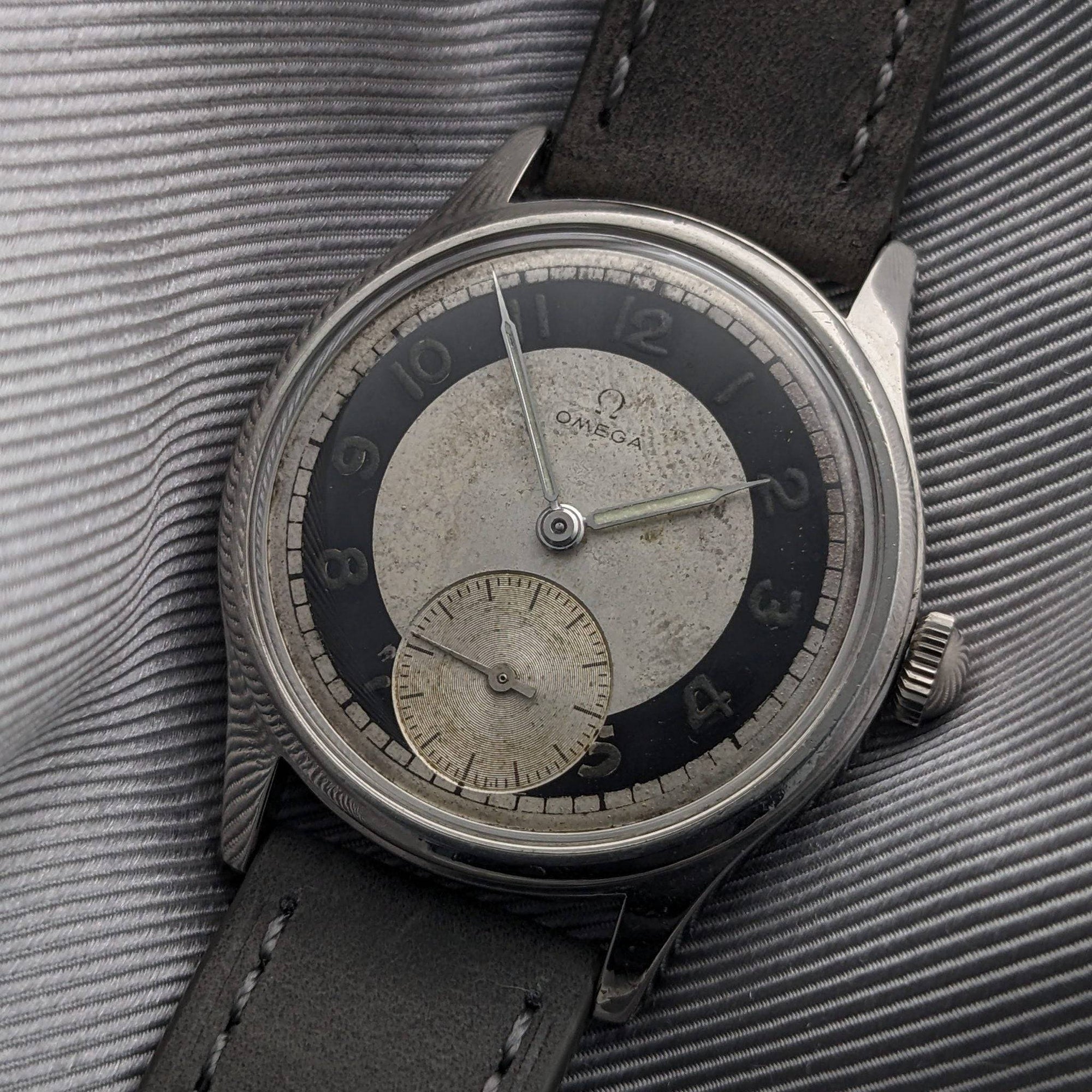 Montre WWII Omega Suveran Bullseye 2400-7 Vintage 1945 / Révisée