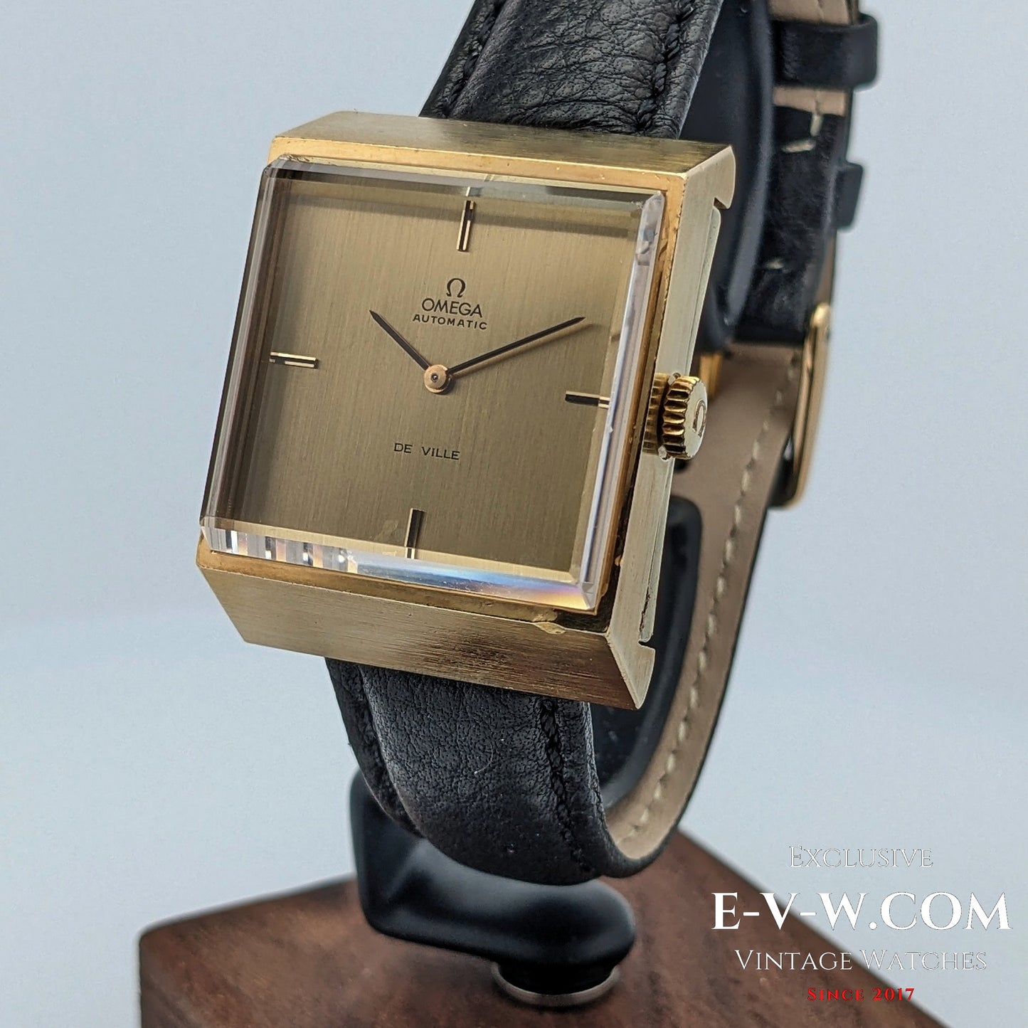 Omega, largely inspired by the 1969 "About Time" collection designed by Andrew Grima. This DeVille "Super-Emeraude," bearing reference 551.070