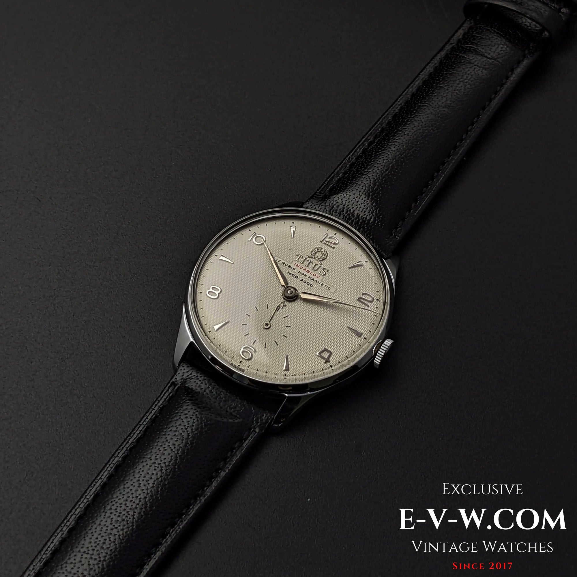Titus Dresswatch Mod 2000 Non-Magnetic / Honey comb dial /Cal1120 /Vintage1950s