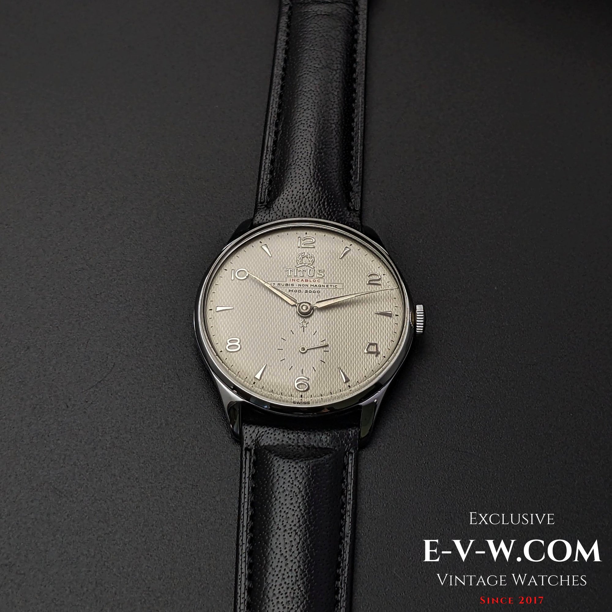 Titus Dresswatch Mod 2000 Non-Magnetic / Honey comb dial /Cal1120 /Vintage1950s