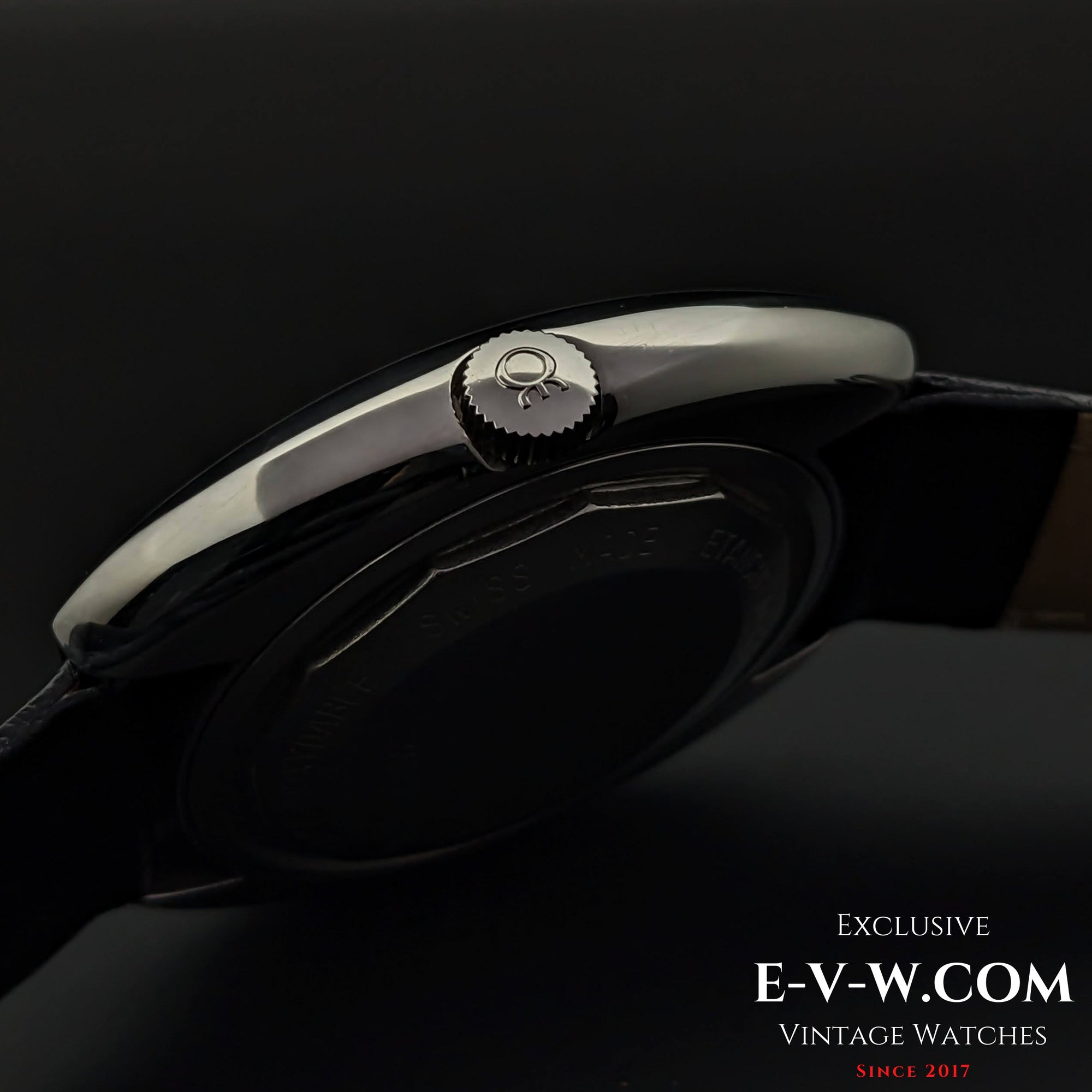 Milus Automatic Cal.2780  / Black dial / Vintage
