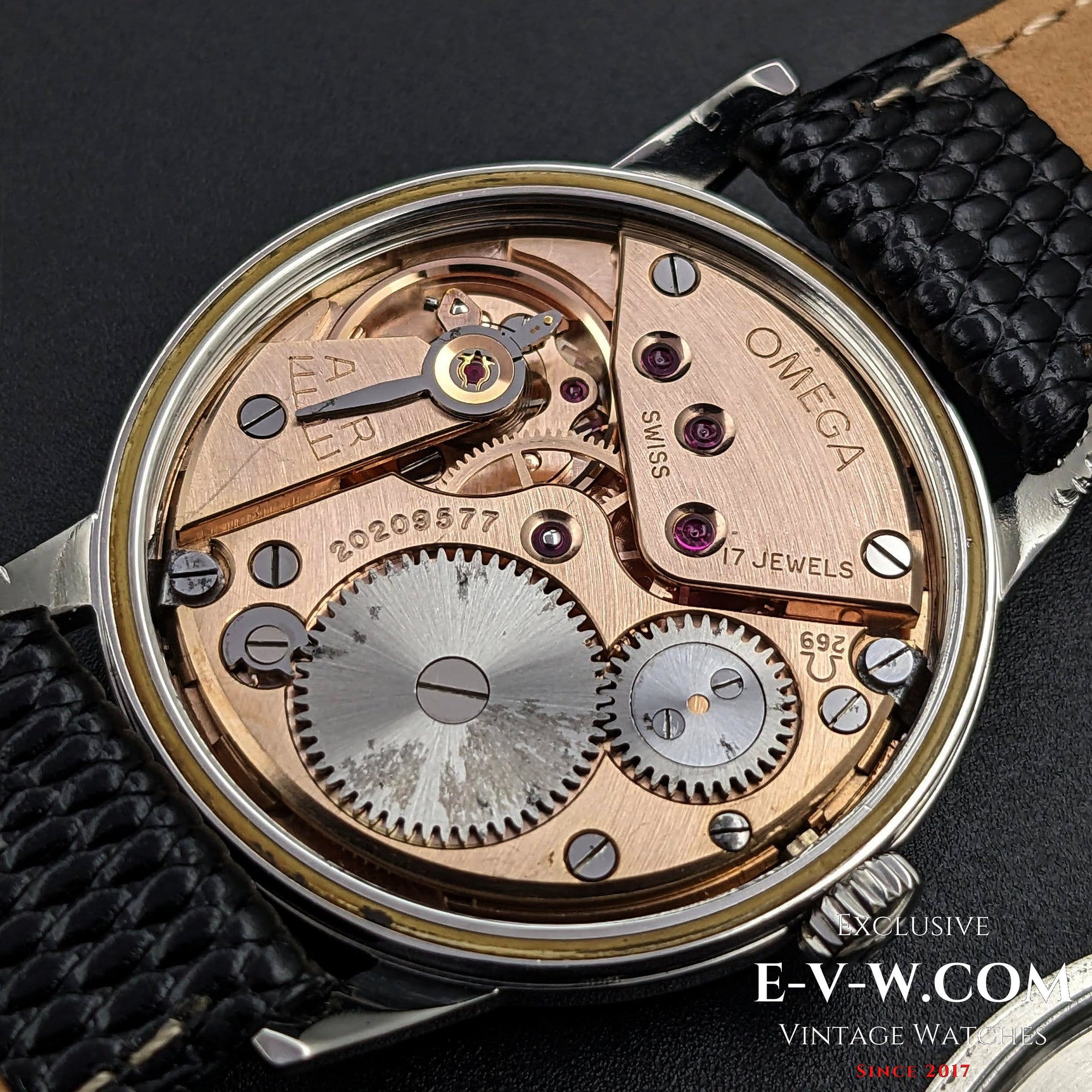 Omega cal 269 (famiglia 30T2) / quadrante Sector / vintage 1963