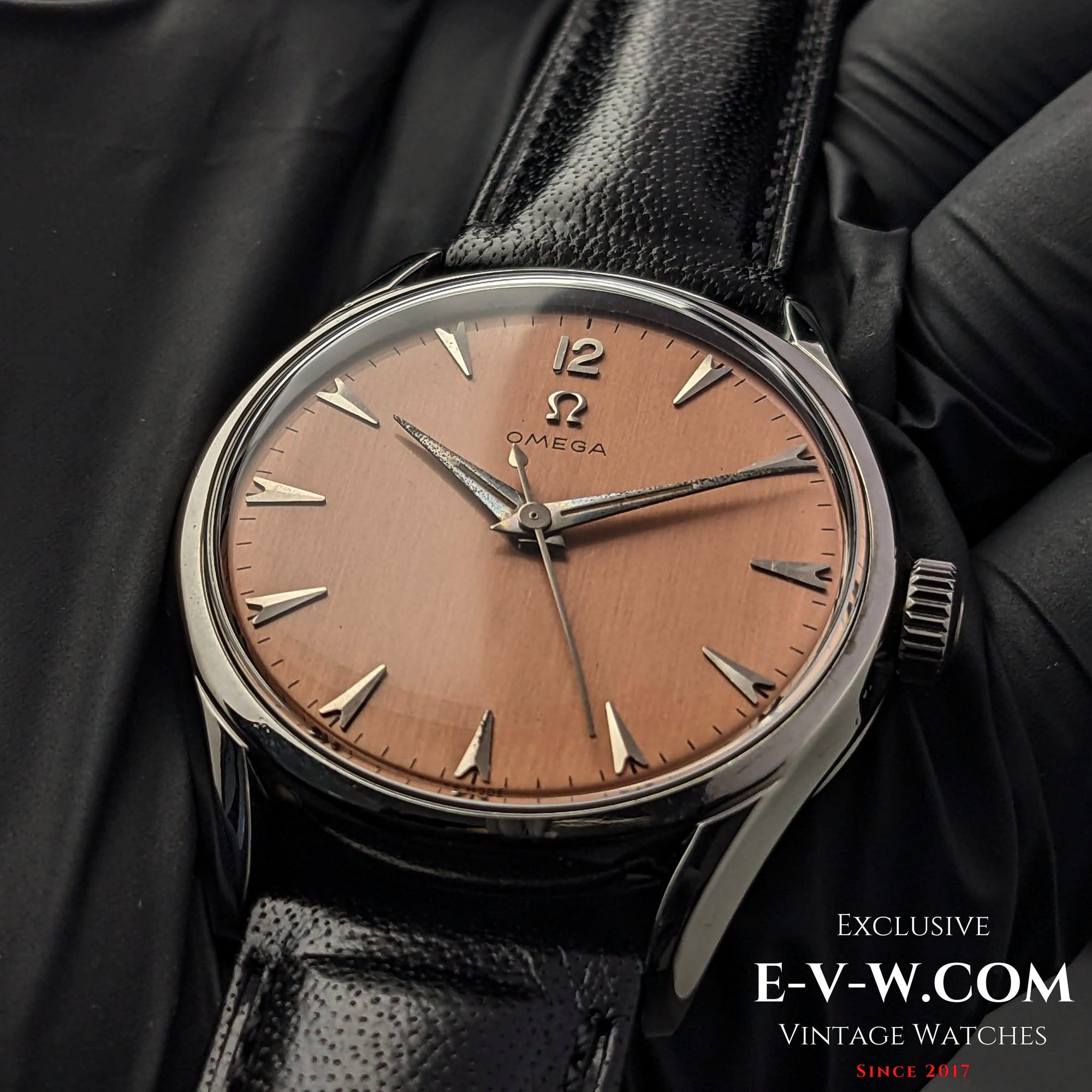 Vintage Omega, gebürstetes rosafarbenes Zifferblatt in Lachsrosa / Kal. 283 (30T2) / Baujahr 1952