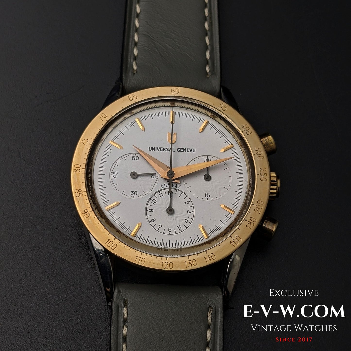 Universal Genève COMPAX Chronograph / Steel & 18Kt Gold / Ref. 384.445 / Cal. Lemania 1873Universal Genève COMPAX Chronograph / Steel & 18Kt Gold / Ref. 384.445 / Cal. Lemania 1873Universal Genève COMPAX Chronograph / Steel & 18Kt Gold / Ref. 384.445 / Cal. Lemania 1873