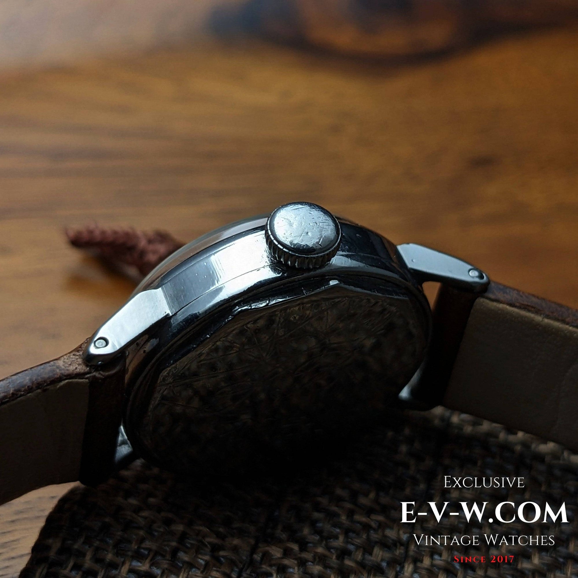 83 anni — Movado — Seconda guerra mondiale — Cal 150MN — Vintage 1942 — Revisionato