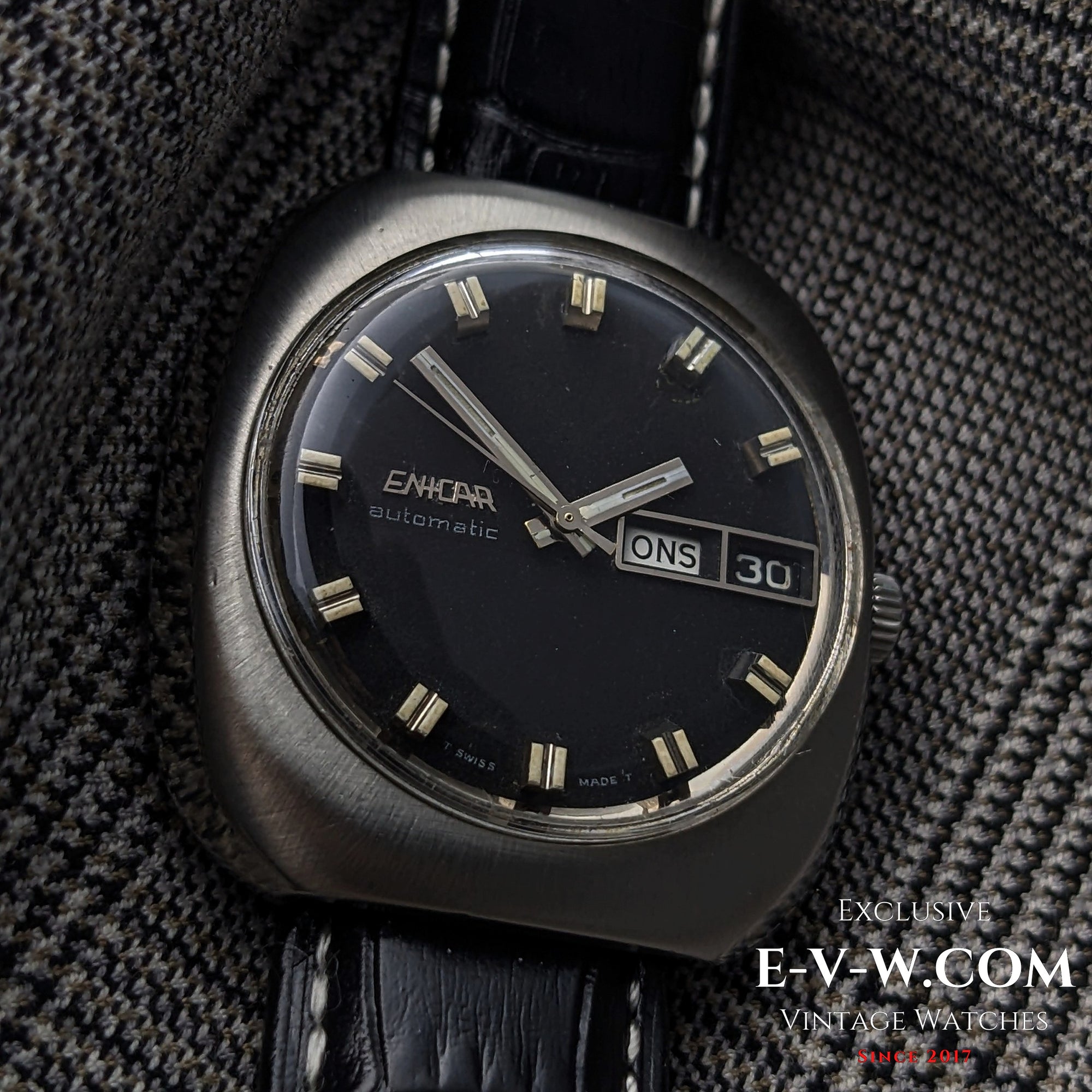 Enicar Day-Date | مرجع 147-01-13 | عيار AR 1147 | عتيق 1970 | خضع للصيانة
