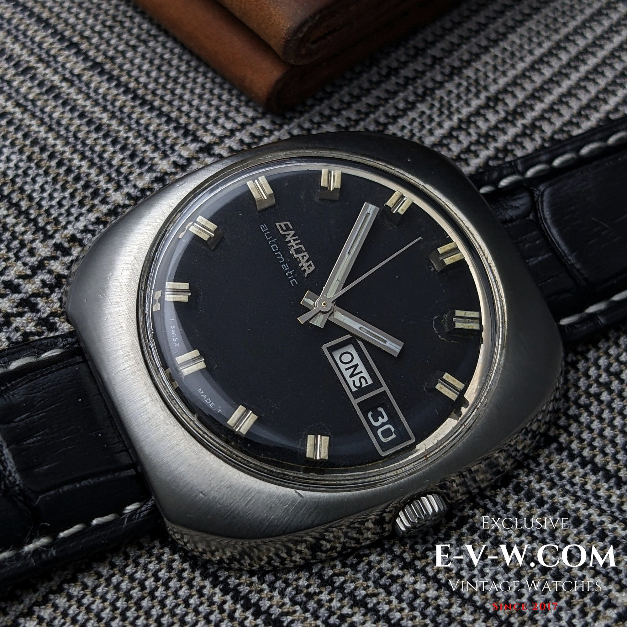 Enicar Day-Date | مرجع 147-01-13 | عيار AR 1147 | عتيق 1970 | خضع للصيانة