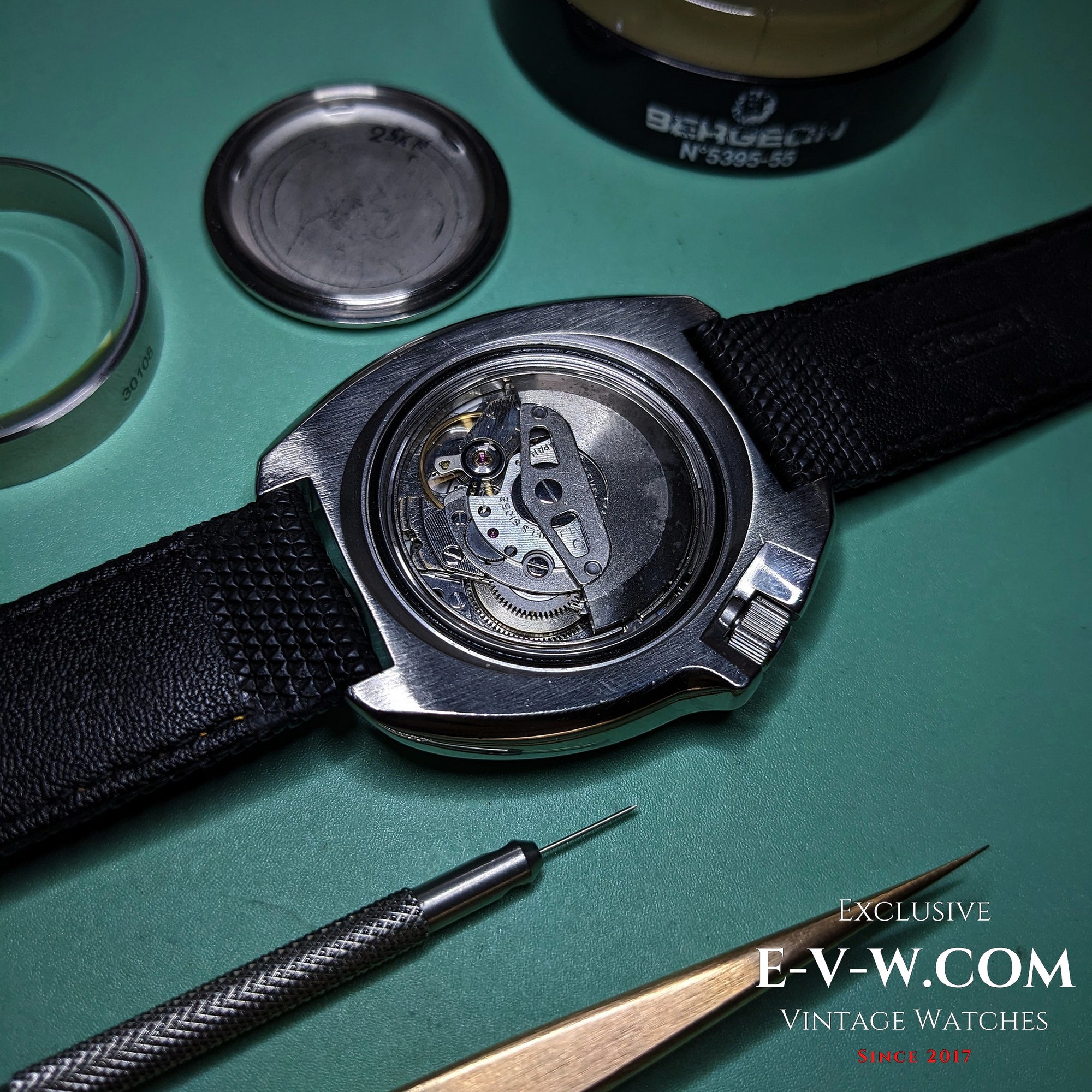 ساعة عتيقة عمرها 55 سنة SEIKO Diver Capitan Willard أوتوماتيكية، مرجع 6105-8110 / العيار 6105B / عتيقة من سبعينات القرن الماضي / تم صيانتها