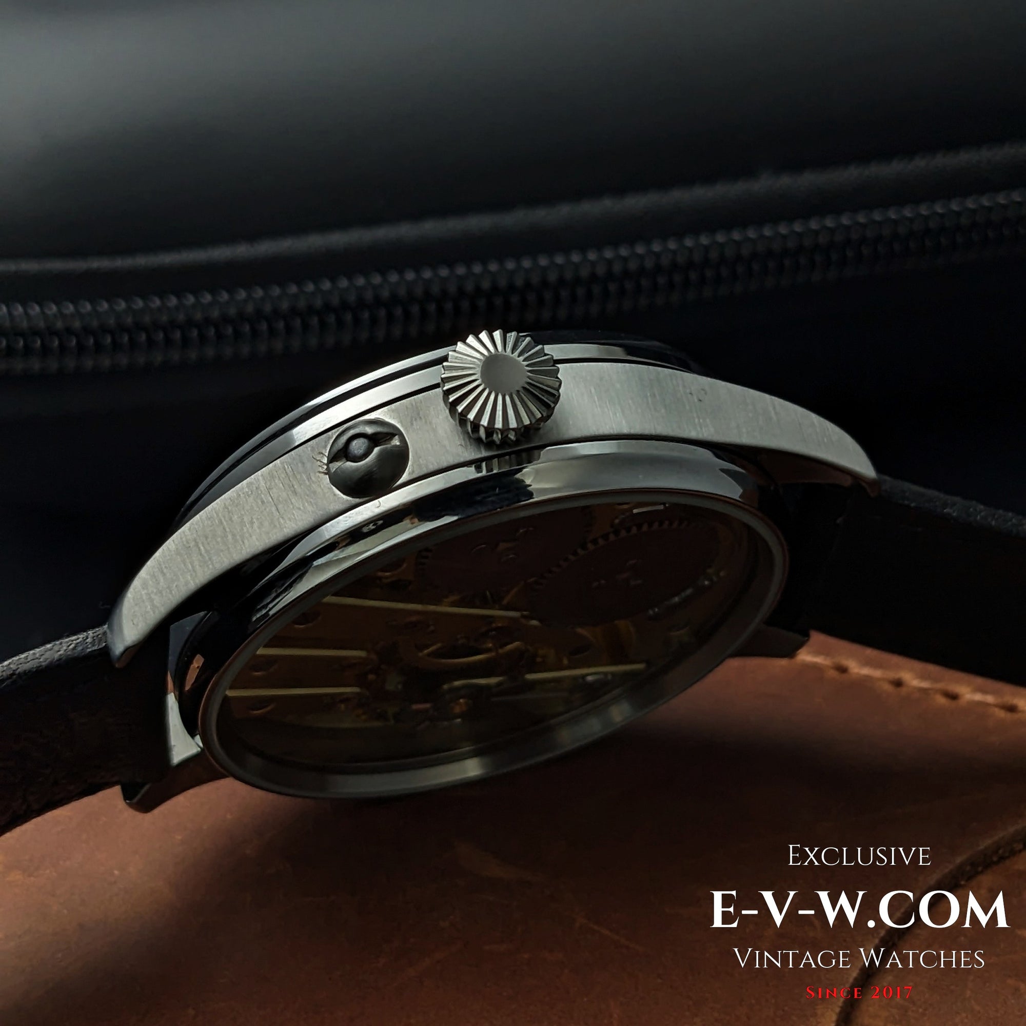 Mouvement de montre de poche IWC Shaffhausen calibre 66, datant de 1917 et vieux de 108 ans. Révisé.