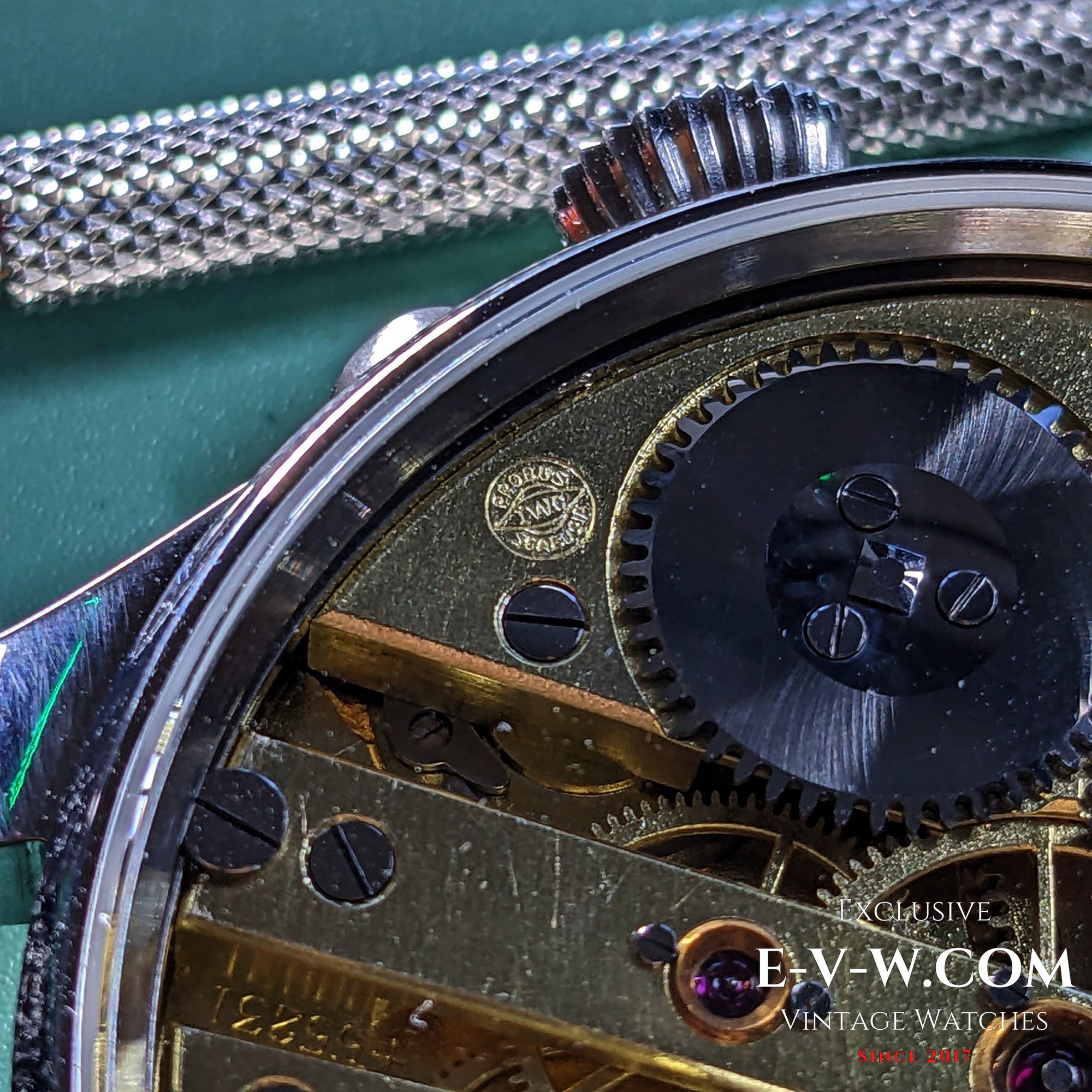Mouvement de montre de poche IWC Shaffhausen calibre 66, datant de 1917 et vieux de 108 ans. Révisé.