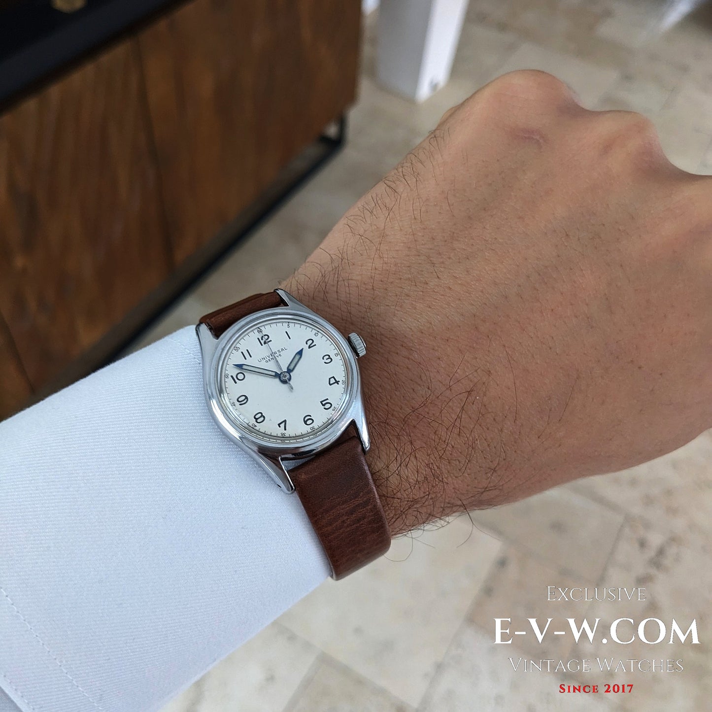 Wartime-style 1940s Universal Genève | Ref. 20508 | Cal. 267 | Vintage 1940s |  Serviced