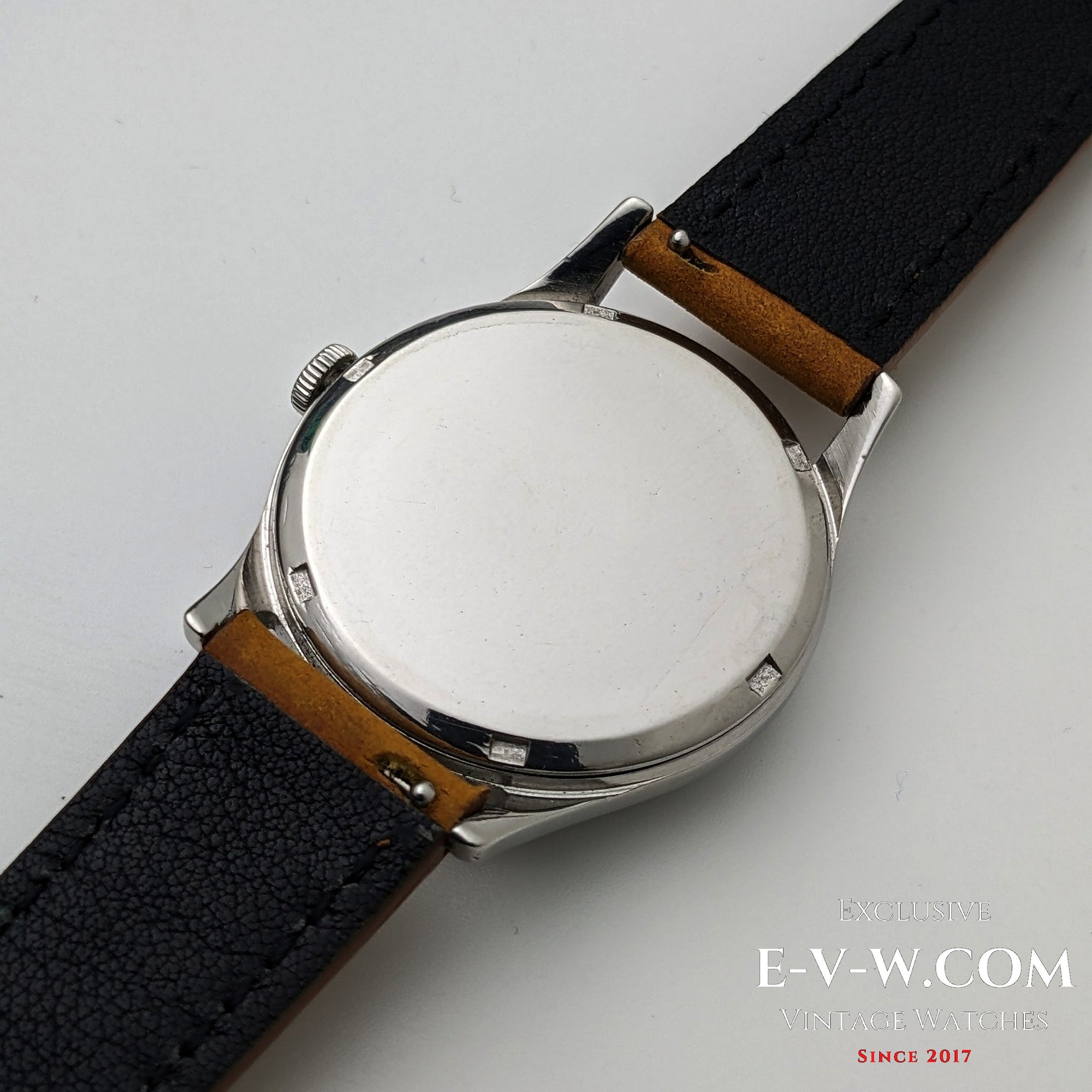 Omega Negro de 75 Años | Ref. 2622-2 | Calibre 265 (familia 30T2) | Vintage 1950