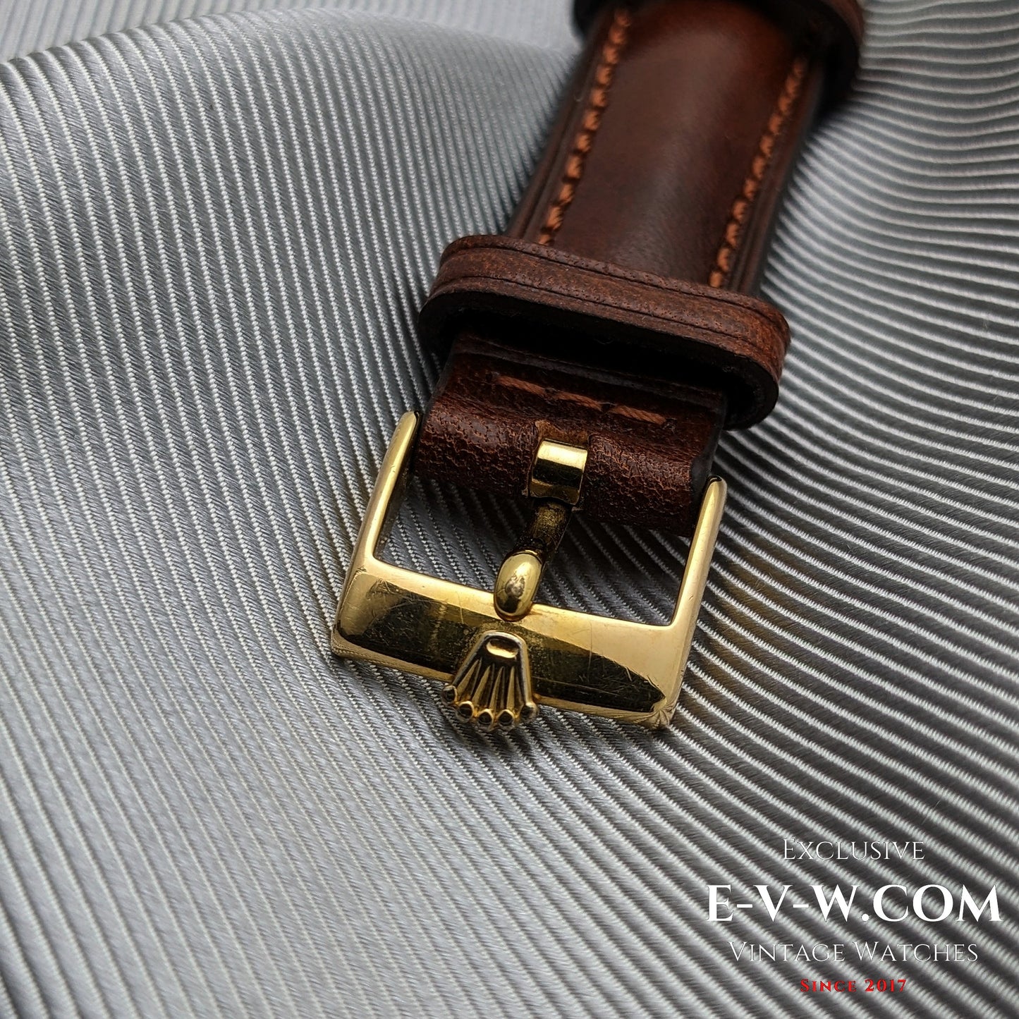 An exceptionally rare early Rolex Chronometer from the pre-Oyster era / Cal 530 /  Ref. 4139 – 14K Gold (c. 1943–1946)