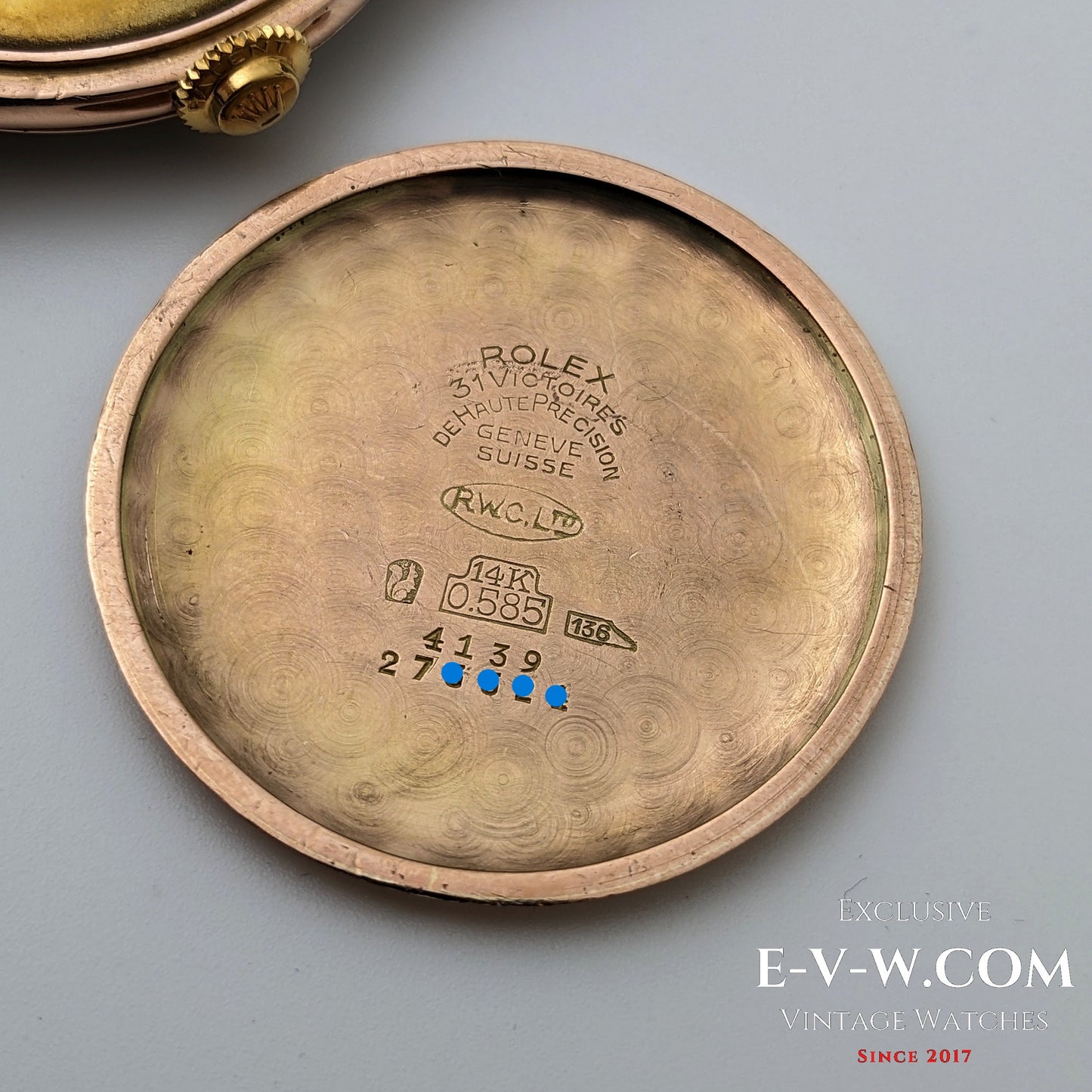 An exceptionally rare early Rolex Chronometer from the pre-Oyster era / Cal 530 /  Ref. 4139 – 14K Gold (c. 1943–1946)