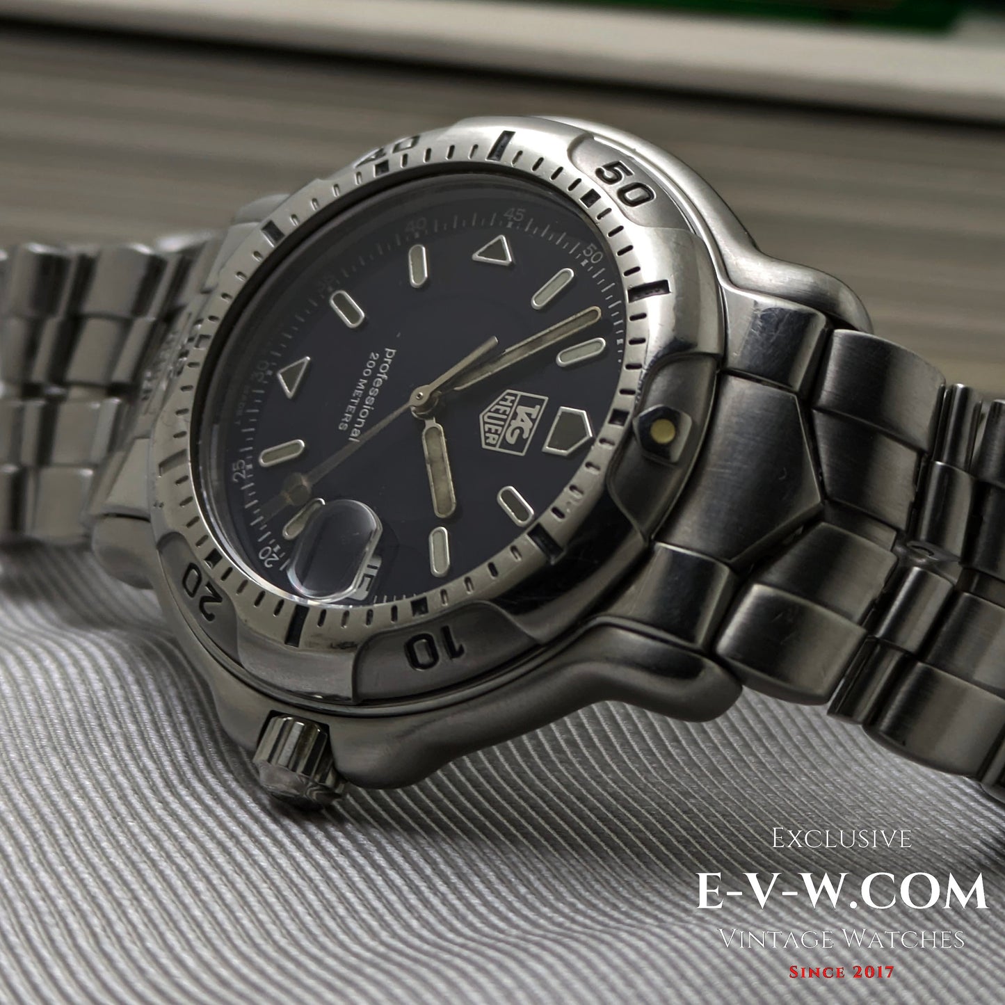 1990s TAG Heuer Profesionall 200 METERS / 6000 Series Watch | Ref. WH1115-K1