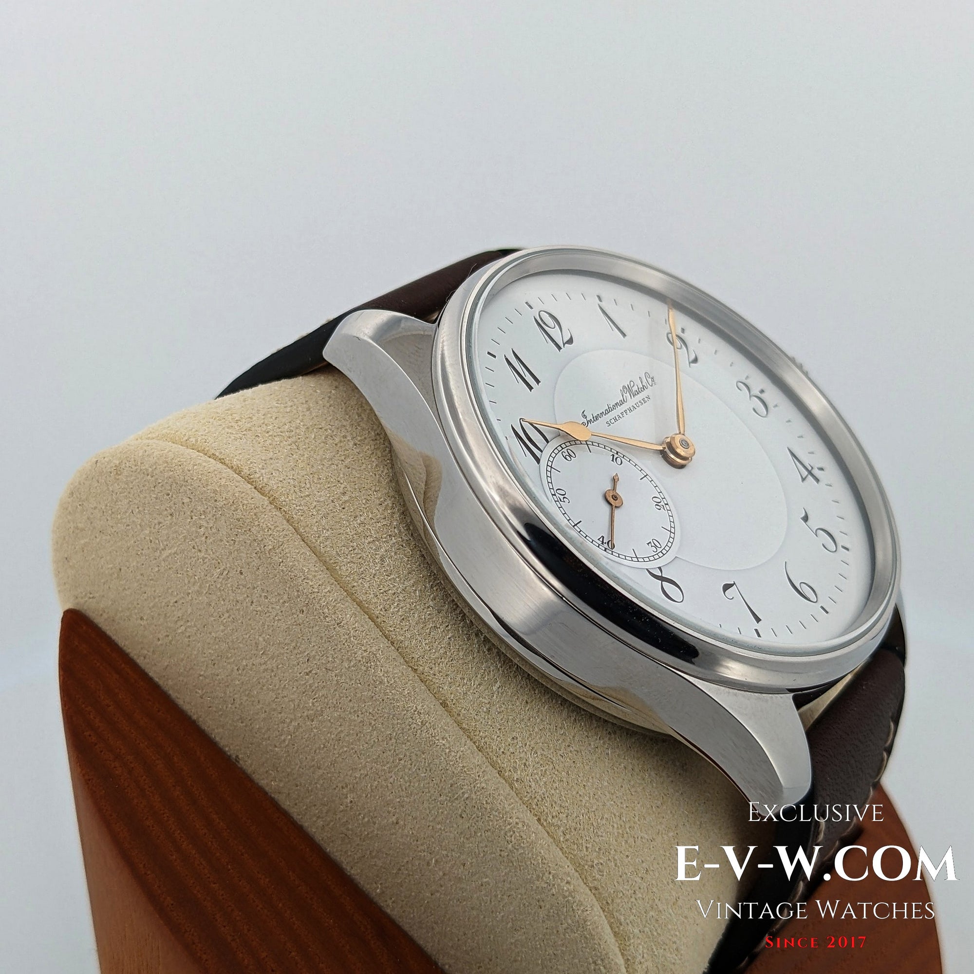 ساعة زواج IWC شافهاوزن | هندسة عتيقة من عشرينات القرن الماضي | مُخدّمة