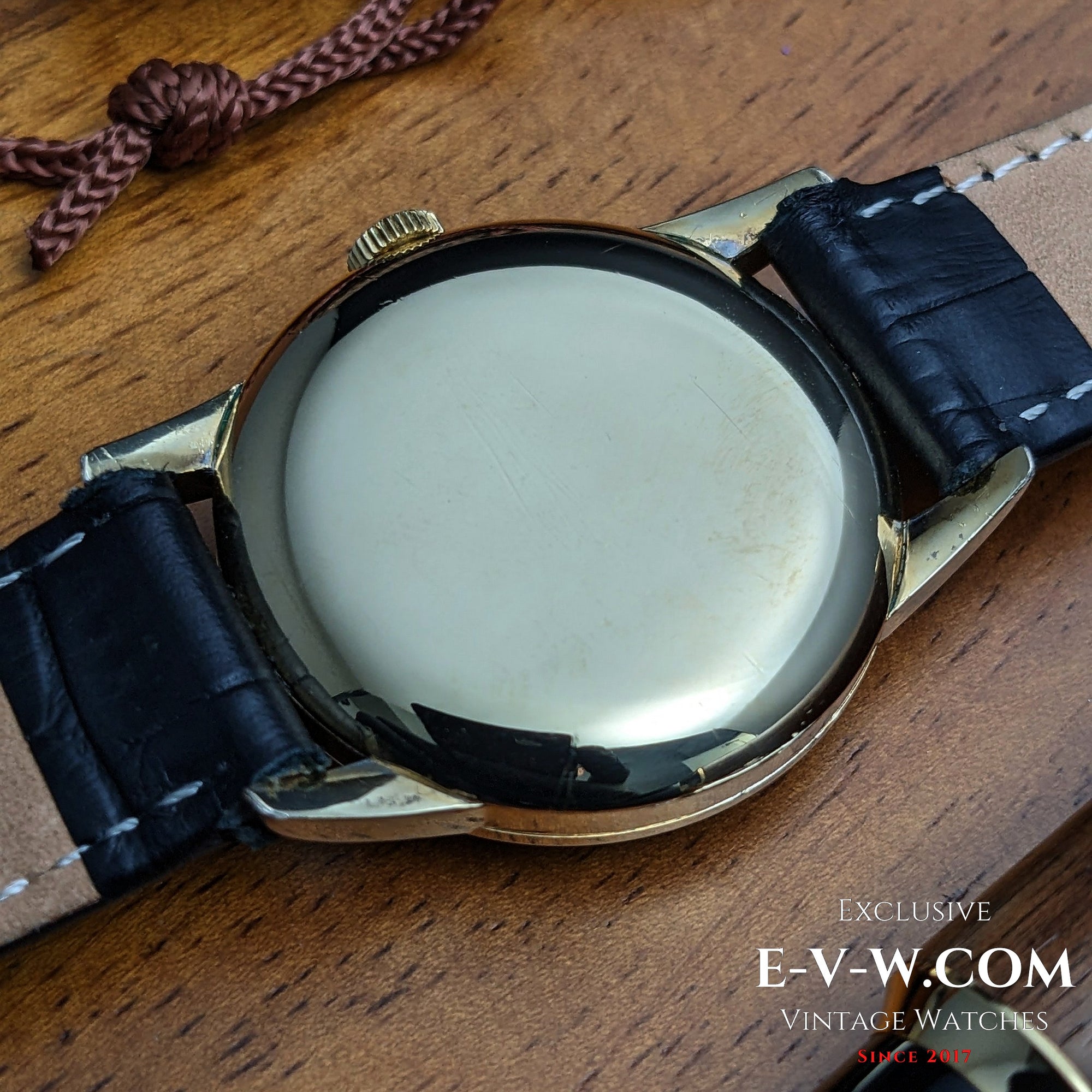 Omega Nachkriegsklassiker / Ref. 2513-2 / Kal. 283 (30T2) / Armbanduhr / 80 Mikron vergoldet / gewartet 