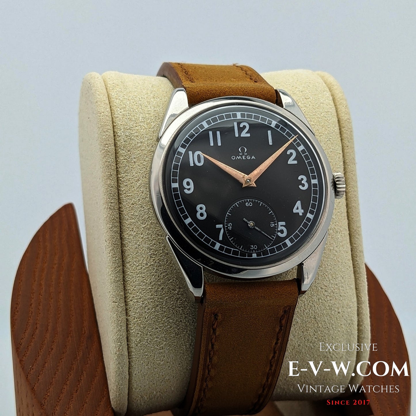 70 Years old Omega Vintage Black Dial | Ref. 2900-1 | Cal 267 (30T2) | Vintage 1956 | Serviced