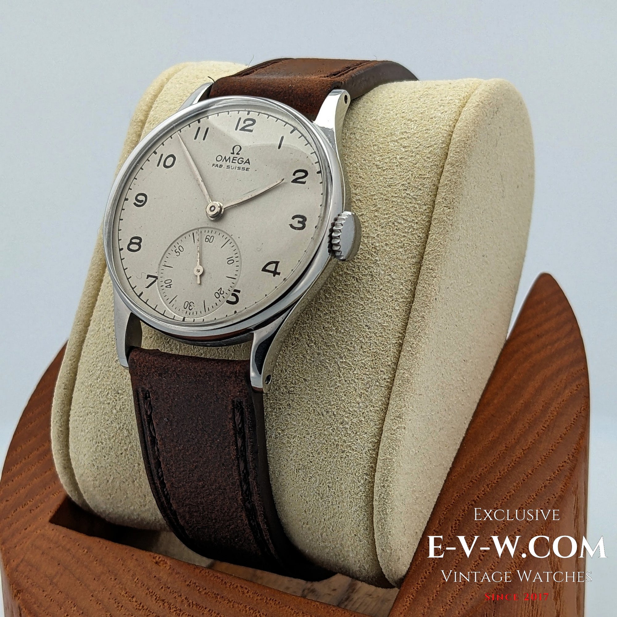 82 Jahre alt / Zweiter Weltkrieg | Omega Vintage Small Seconds | Ref. 2390 | Kaliber 30T2 | Baujahr 1944 | Überholt