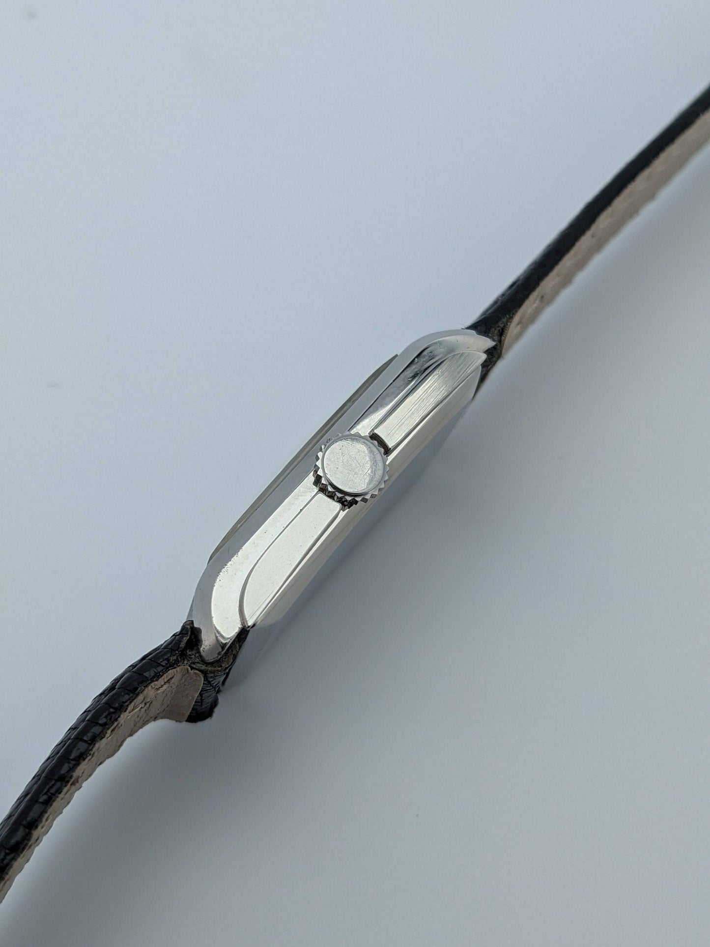 Make an Offer to buy this piece before the official release / Omega Tank Vintage 1939