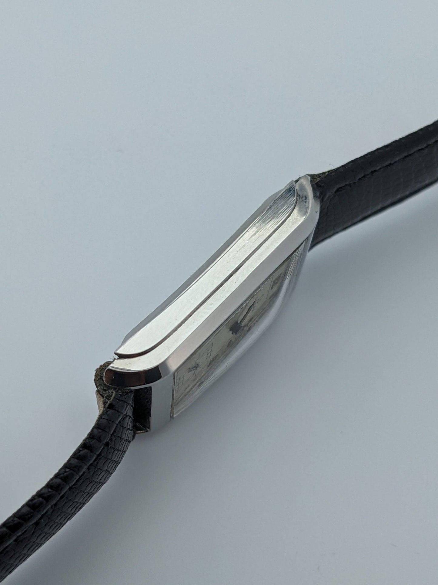 Make an Offer to buy this piece before the official release / Omega Tank Vintage 1939