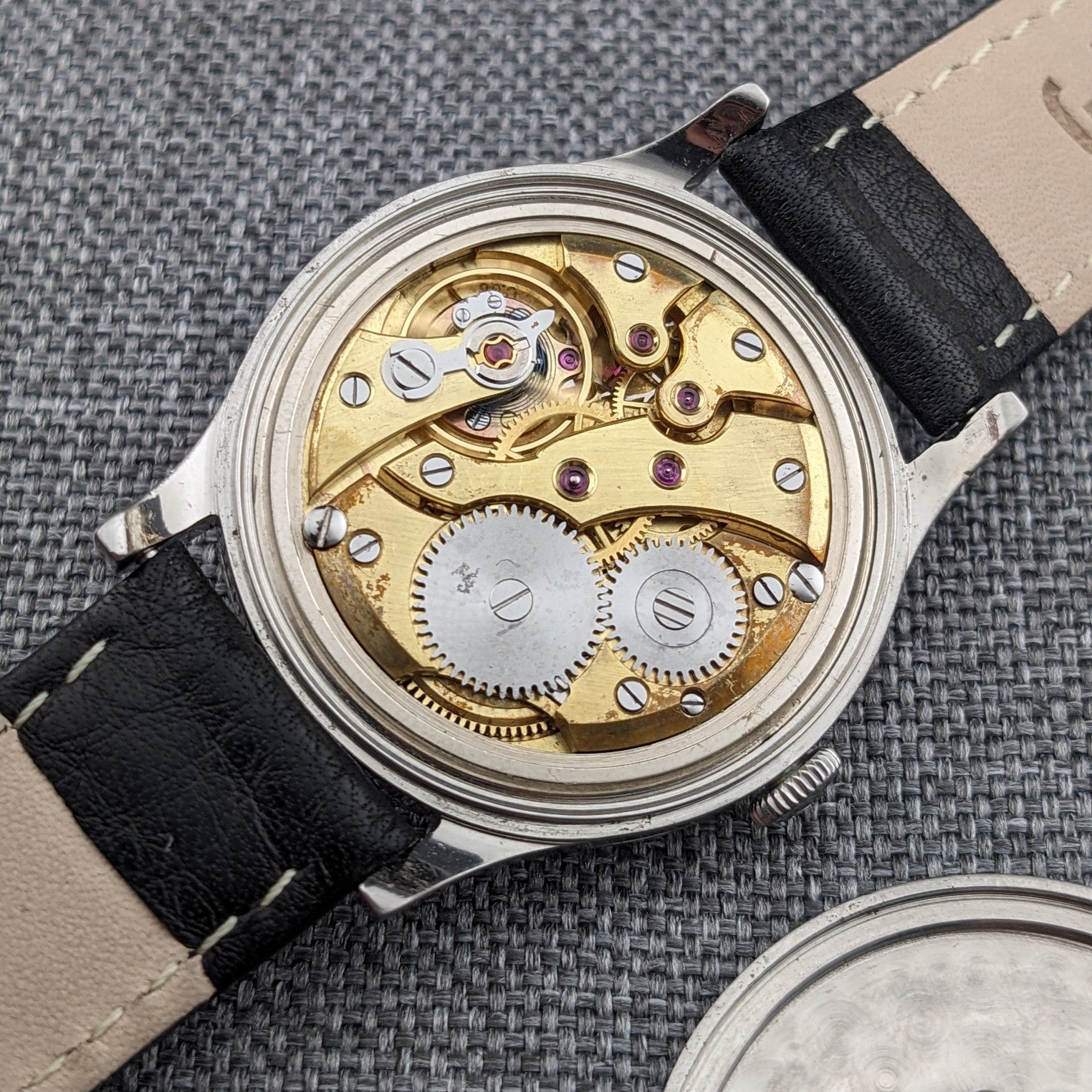 Ritka IWC Schaffhausen Klasszikus / Cal 88 / Vintage Óra 1960-as évek / Szervizelt