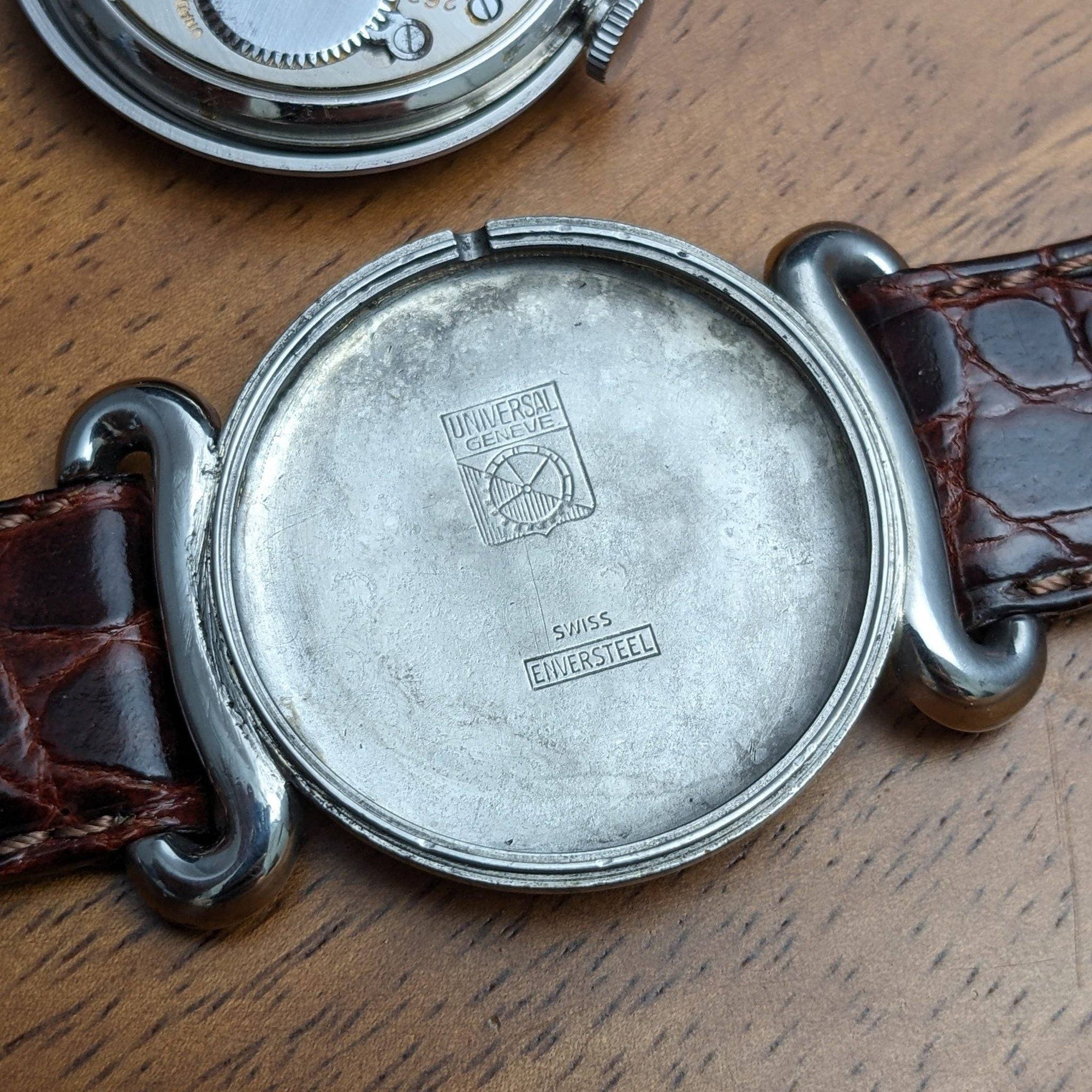 Orologio vintage Universal Genève della seconda guerra mondiale, 80 anni, del 1945, con calibro 262 / anse a granchio / revisionato /