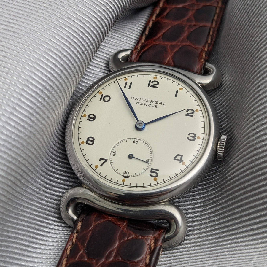 Orologio vintage Universal Genève della seconda guerra mondiale, 80 anni, del 1945, con calibro 262 / anse a granchio / revisionato /