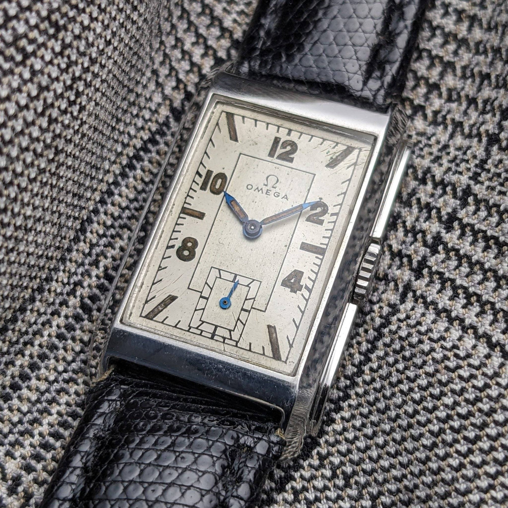 85 jaar oud Omega Tank polshorloge uit de jaren 1940 - Antiek Art Deco-design / Gerepareerd 
